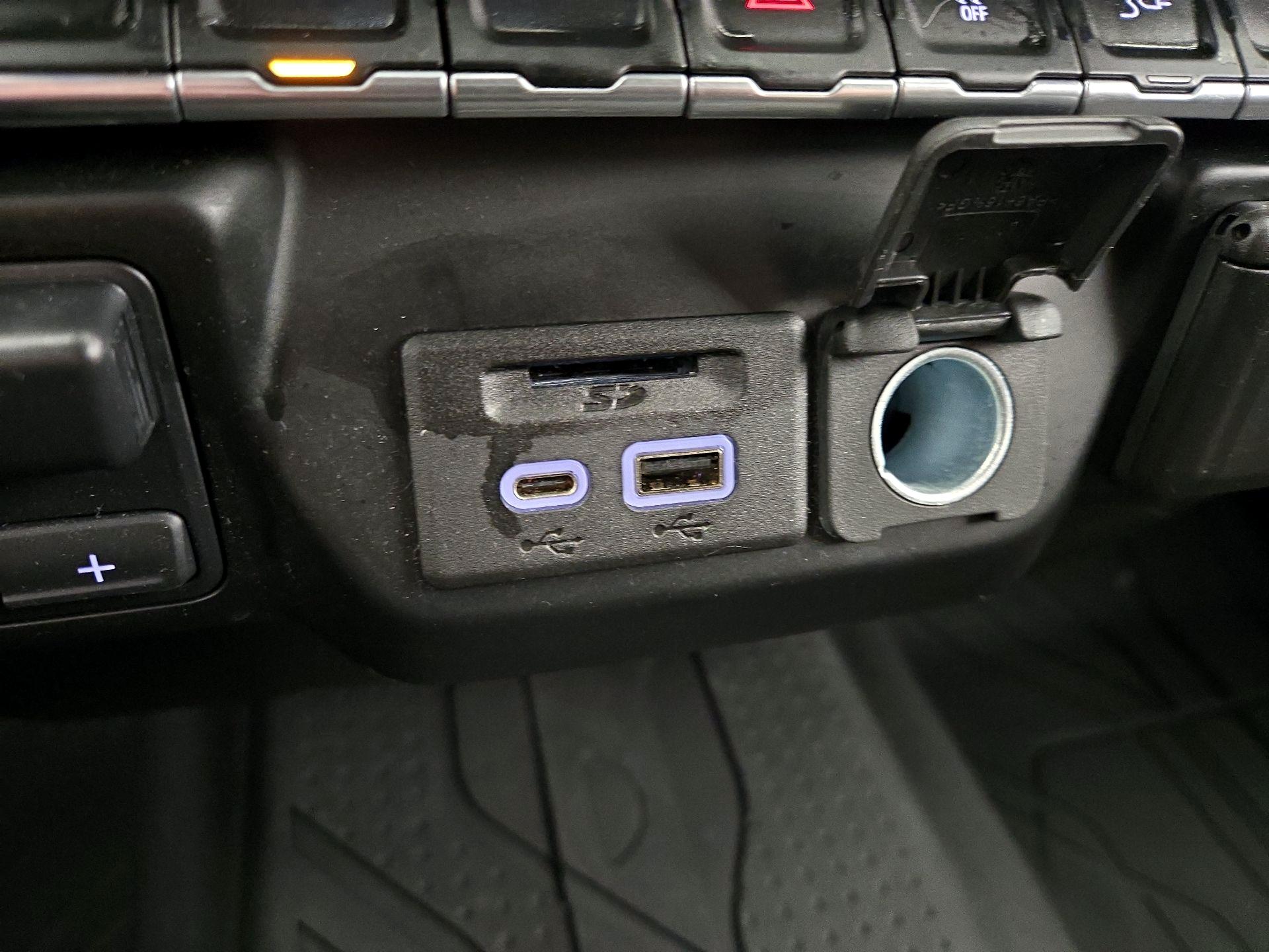 Thumbnail: 2021 Chevrolet Silverado 1500 - 18