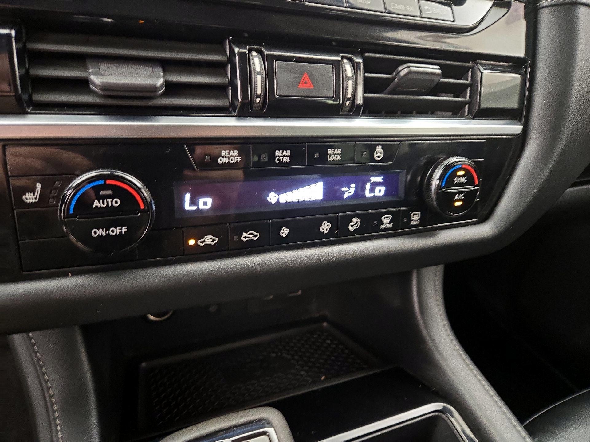 Thumbnail: 2023 Nissan Pathfinder - 17