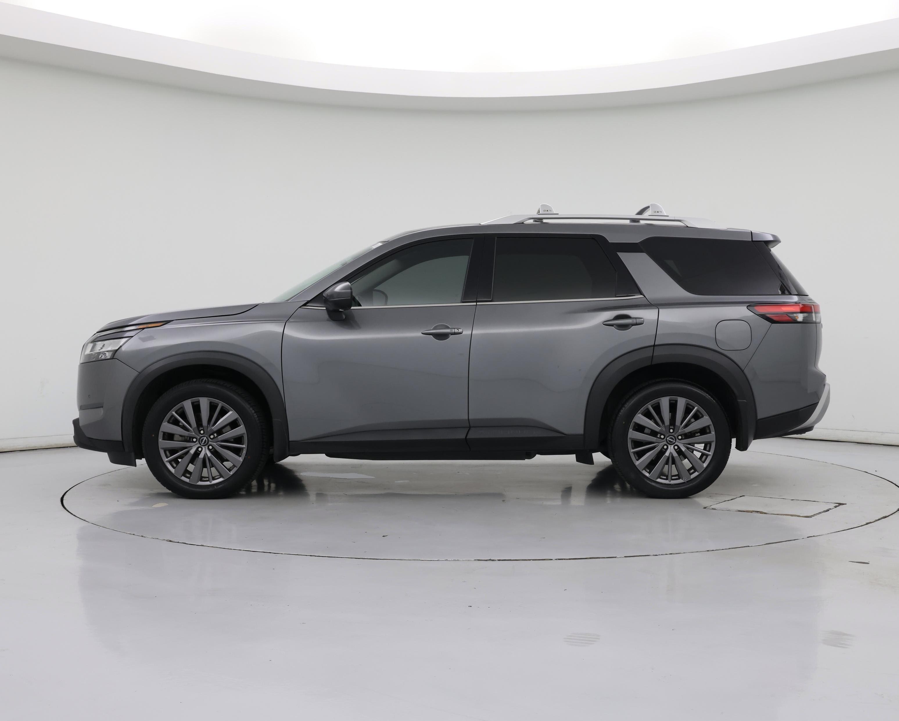Thumbnail: 2023 Nissan Pathfinder - 3