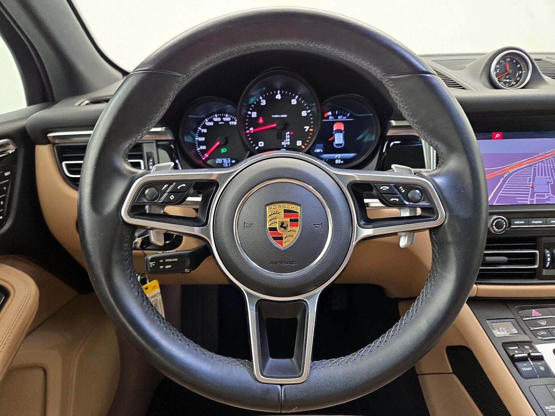 Thumbnail: 2020 Porsche Macan - 10