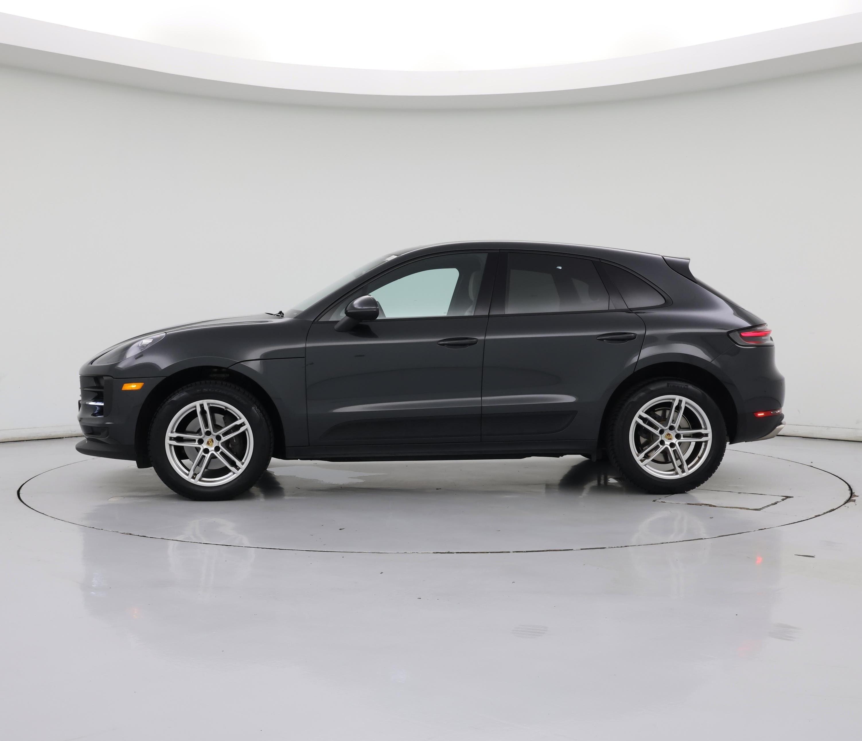 Thumbnail: 2020 Porsche Macan - 3