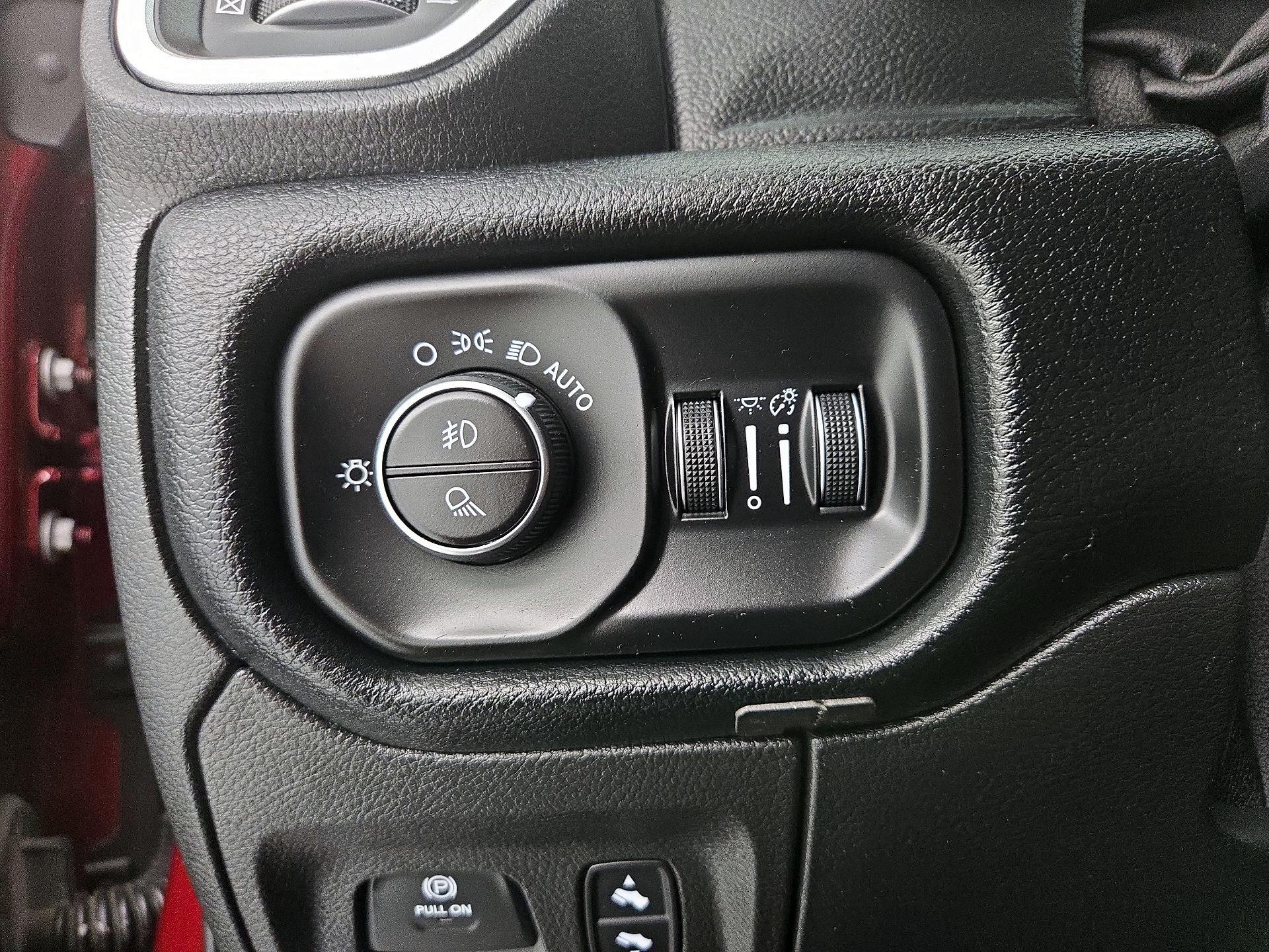 Thumbnail: 2021 RAM 1500 - 13