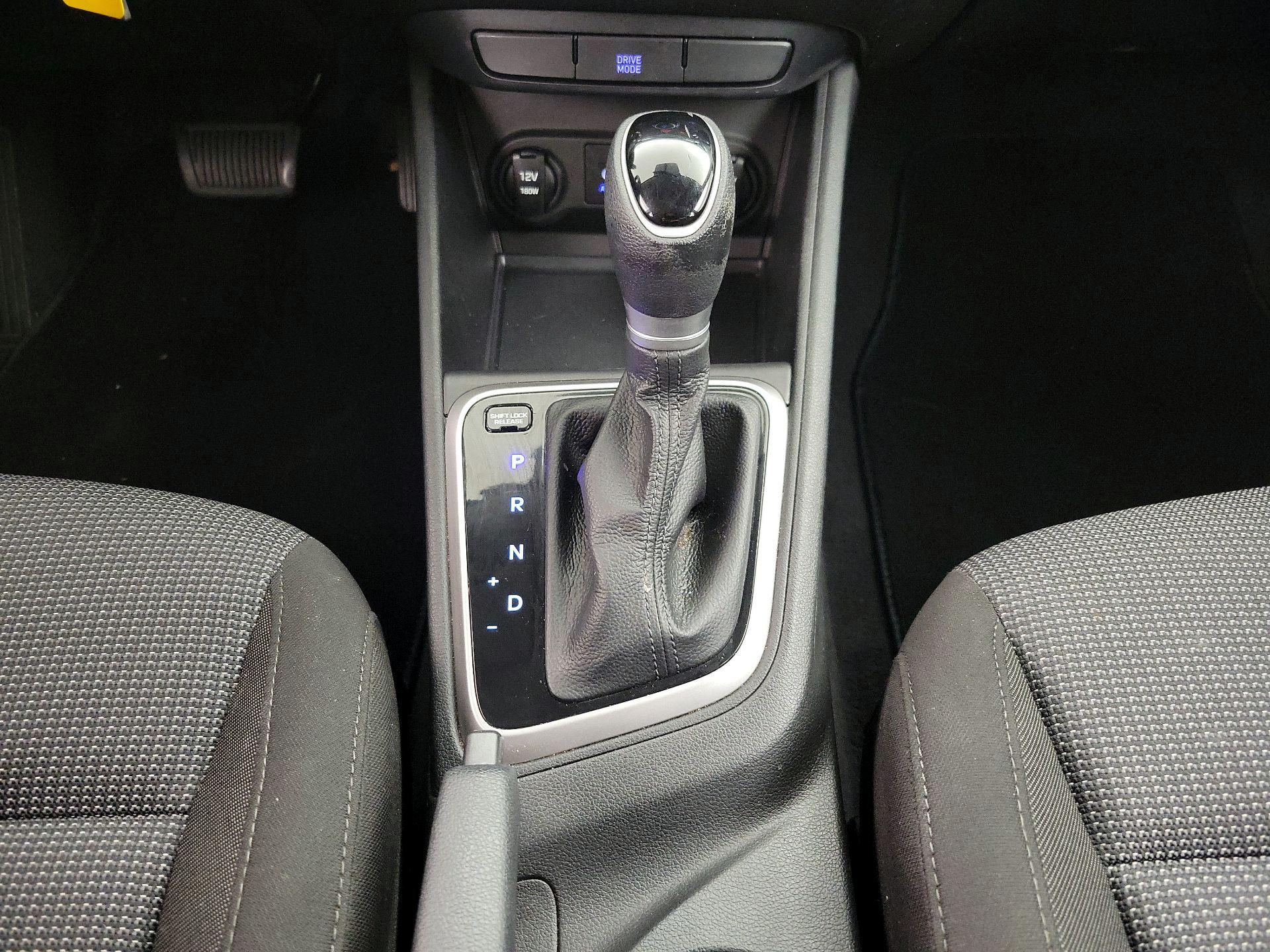 Thumbnail: 2022 Hyundai Accent - 17