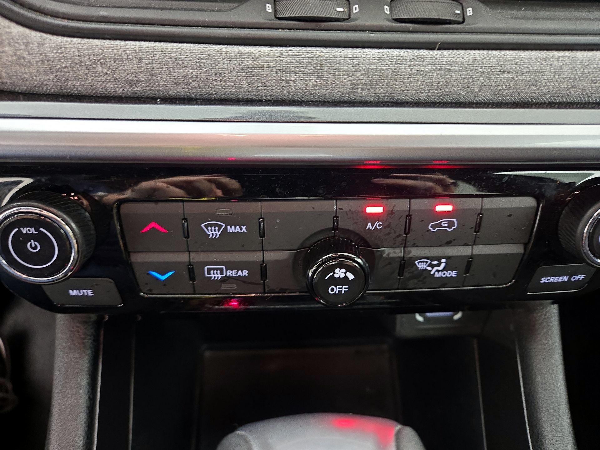 Thumbnail: 2023 Jeep Compass - 16
