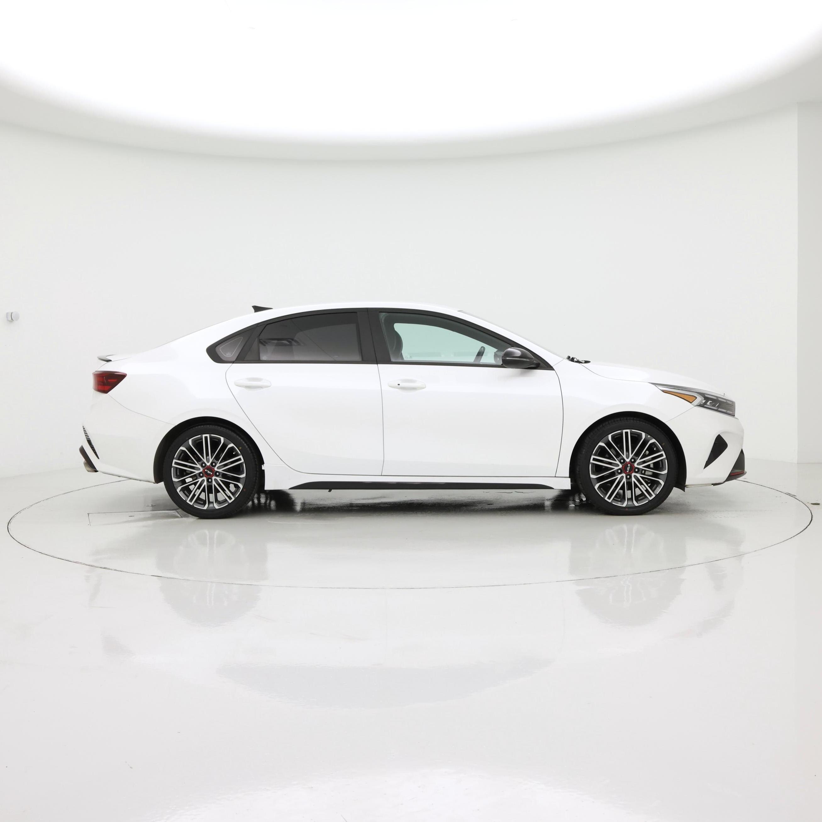 Thumbnail: 2023 Kia Forte - 7