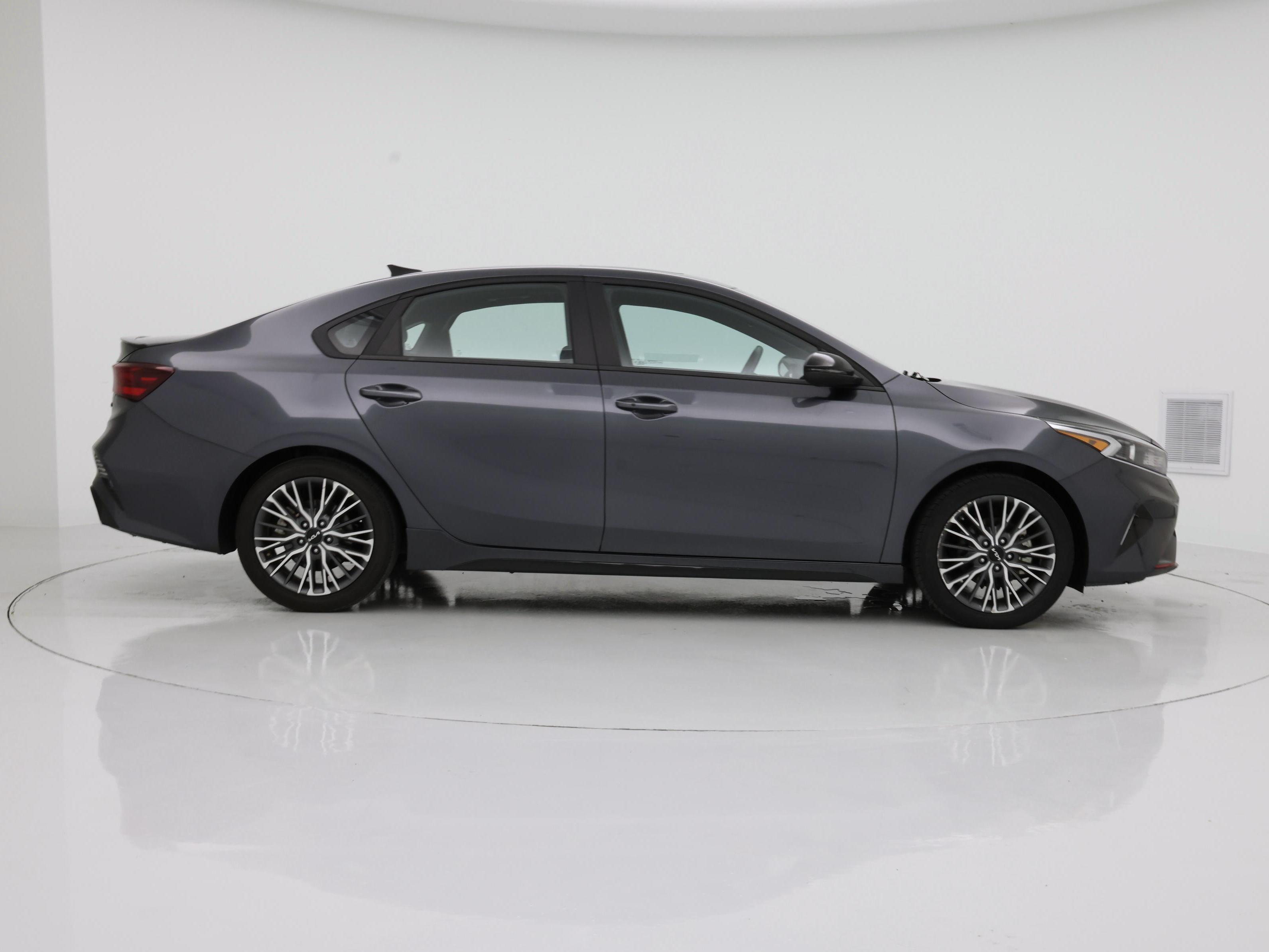 Thumbnail: 2023 Kia Forte - 7