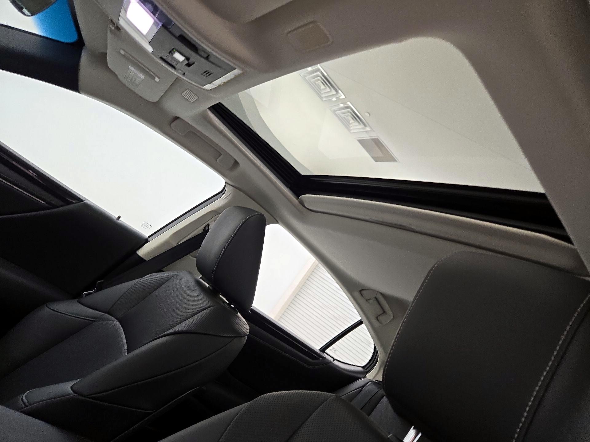 Thumbnail: 2020 Lexus ES - 18