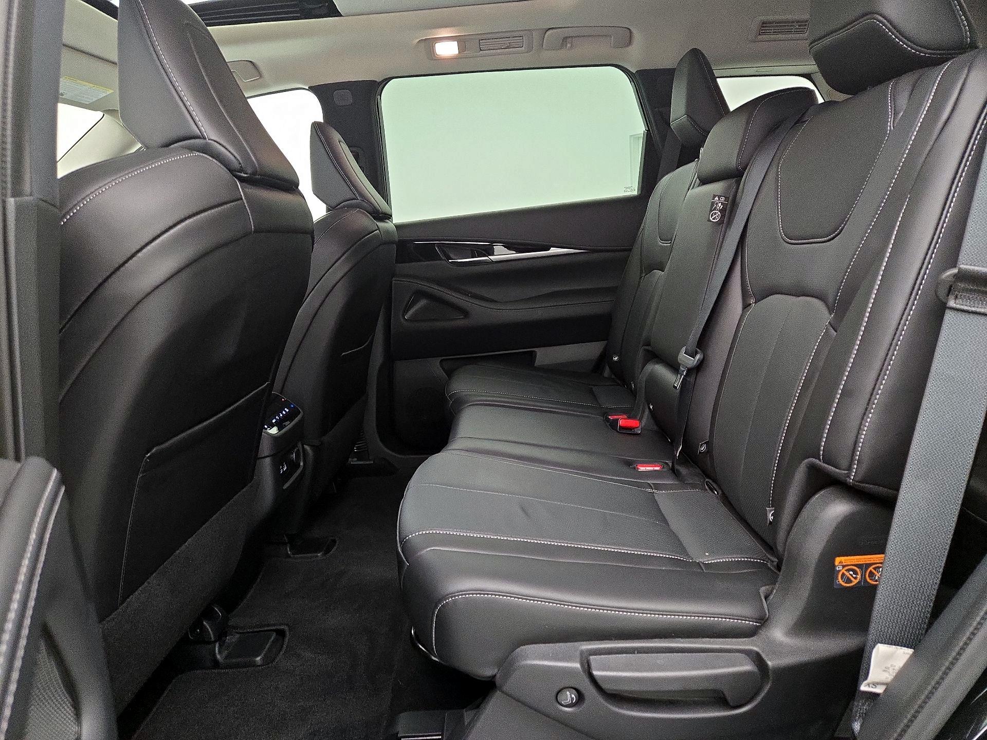 Thumbnail: 2024 INFINITI QX60 - 20