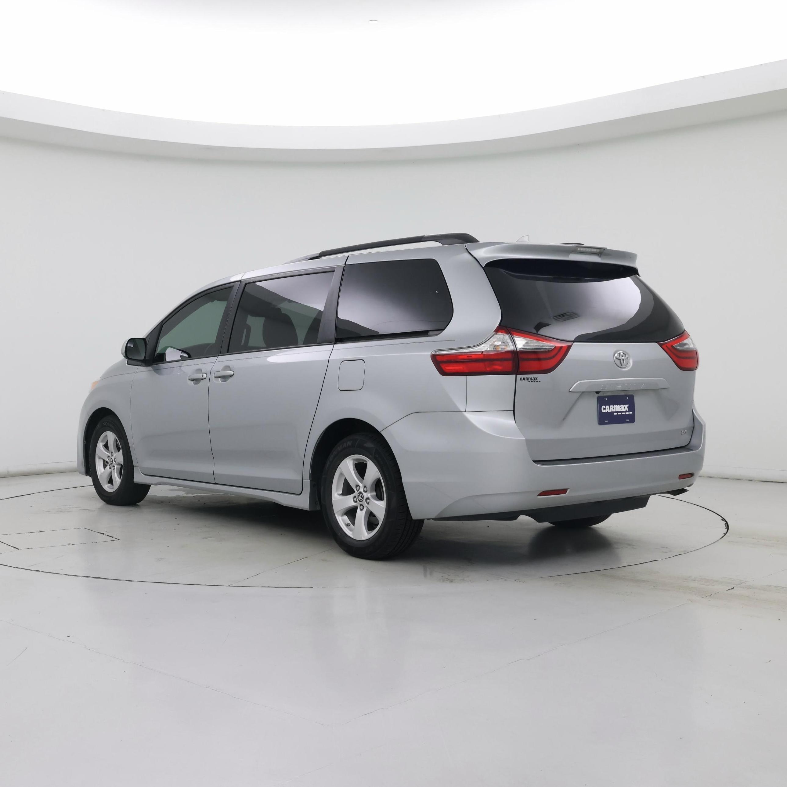 Thumbnail: 2020 Toyota Sienna - 2