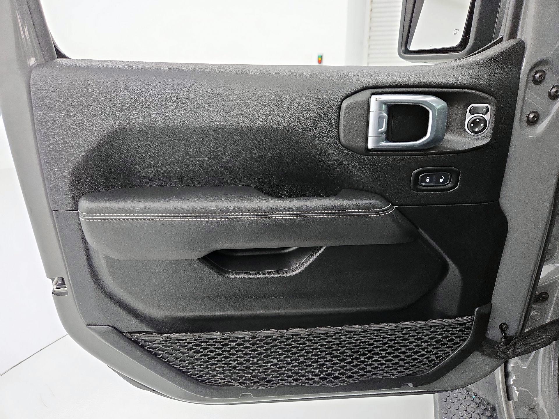 Thumbnail: 2022 Jeep Wrangler - 12