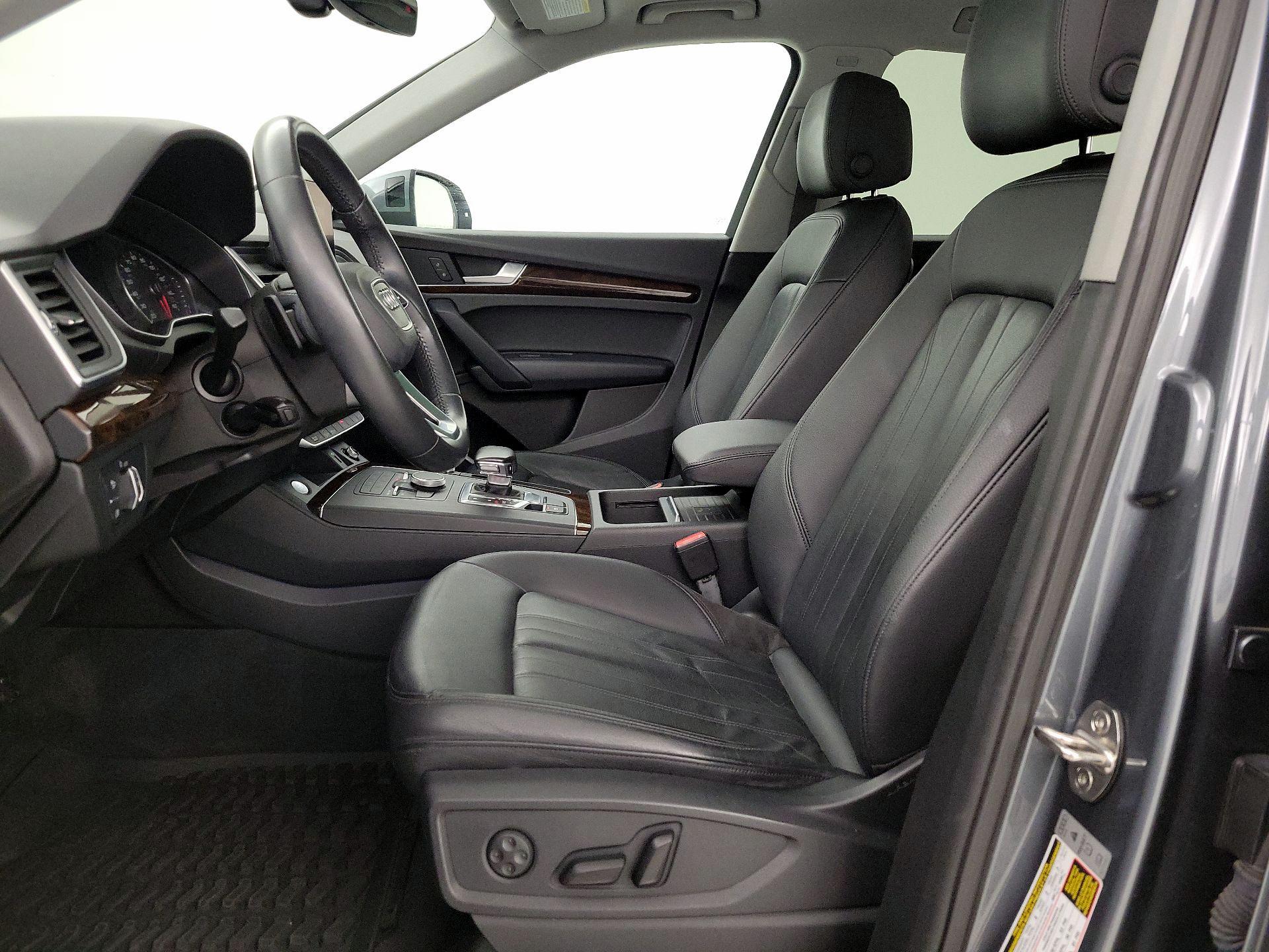 Thumbnail: 2020 Audi Q5 - 11