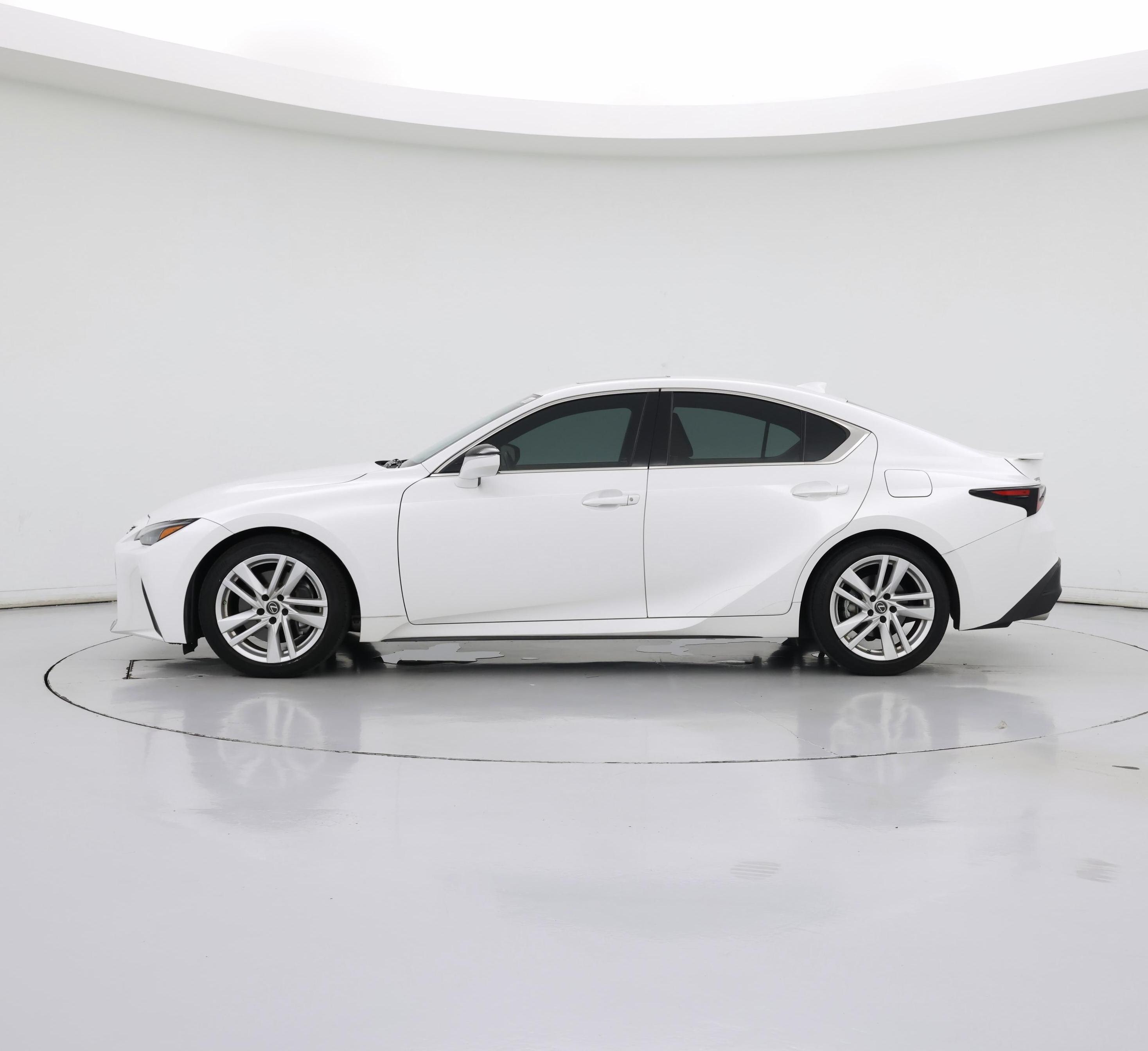 Thumbnail: 2021 Lexus IS - 3