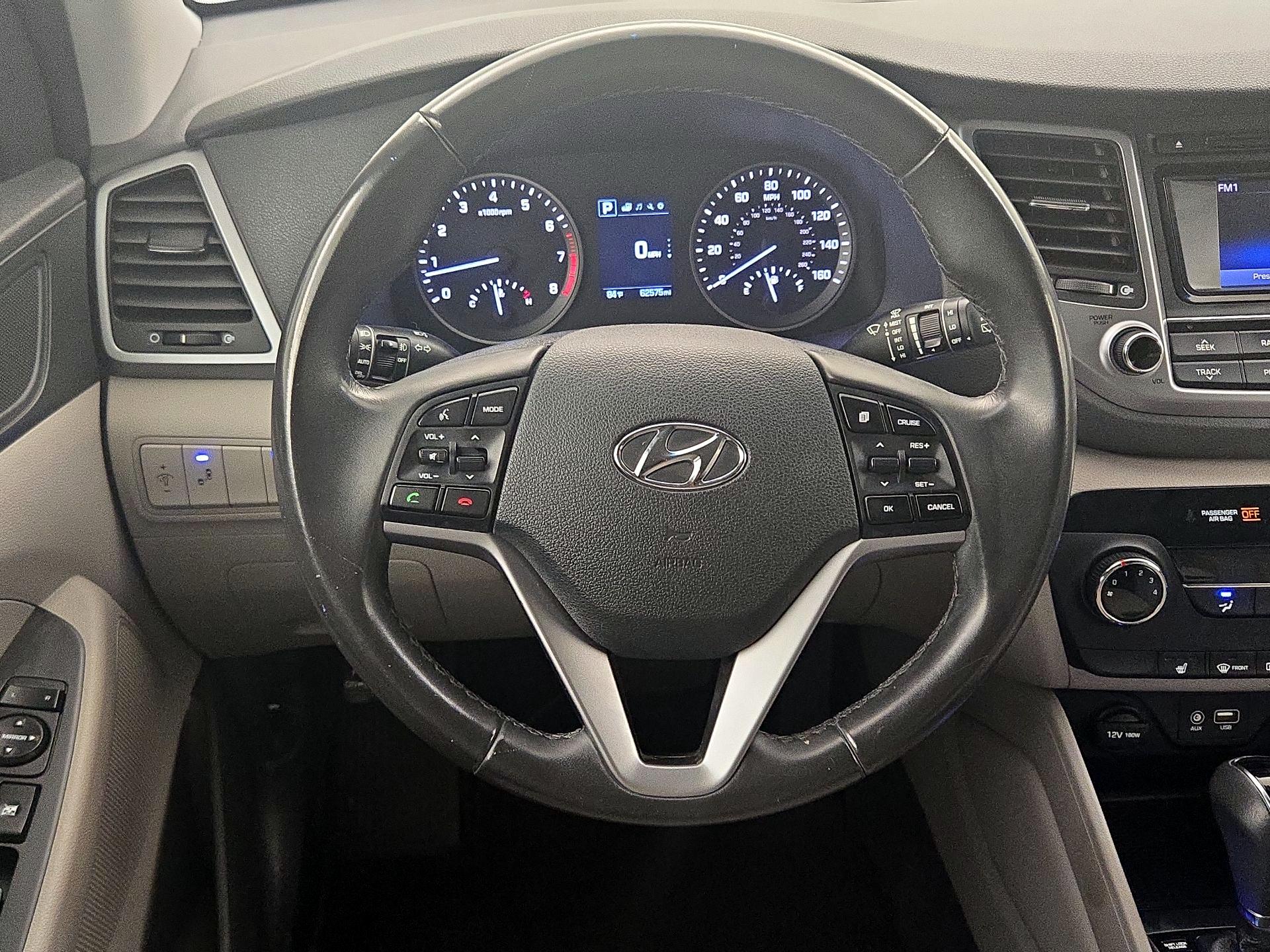 Thumbnail: 2016 Hyundai Tucson - 10