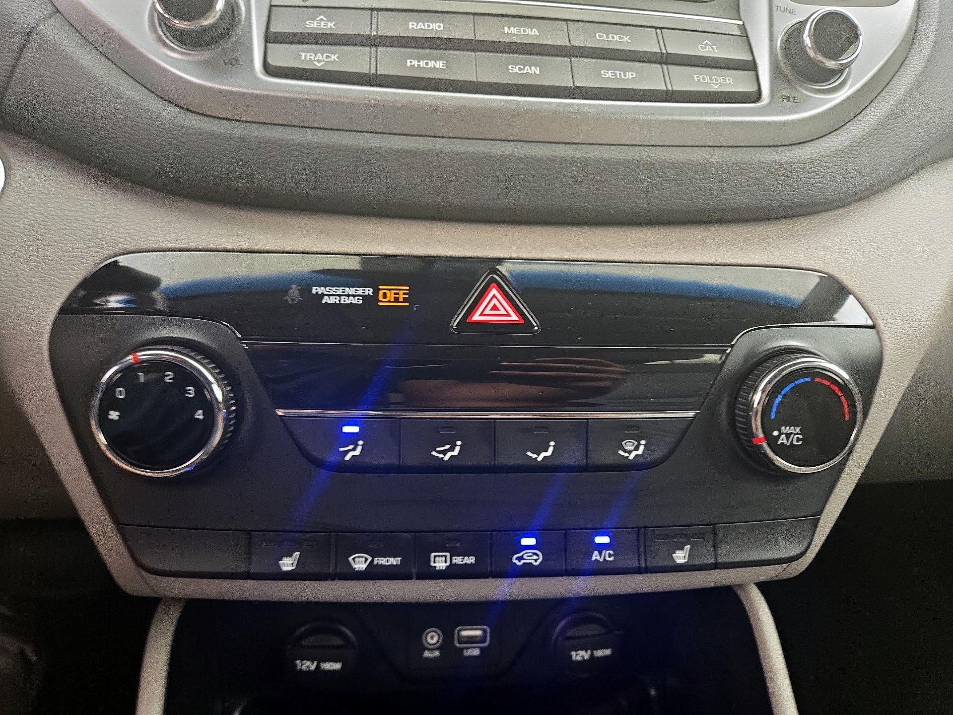 Thumbnail: 2016 Hyundai Tucson - 16