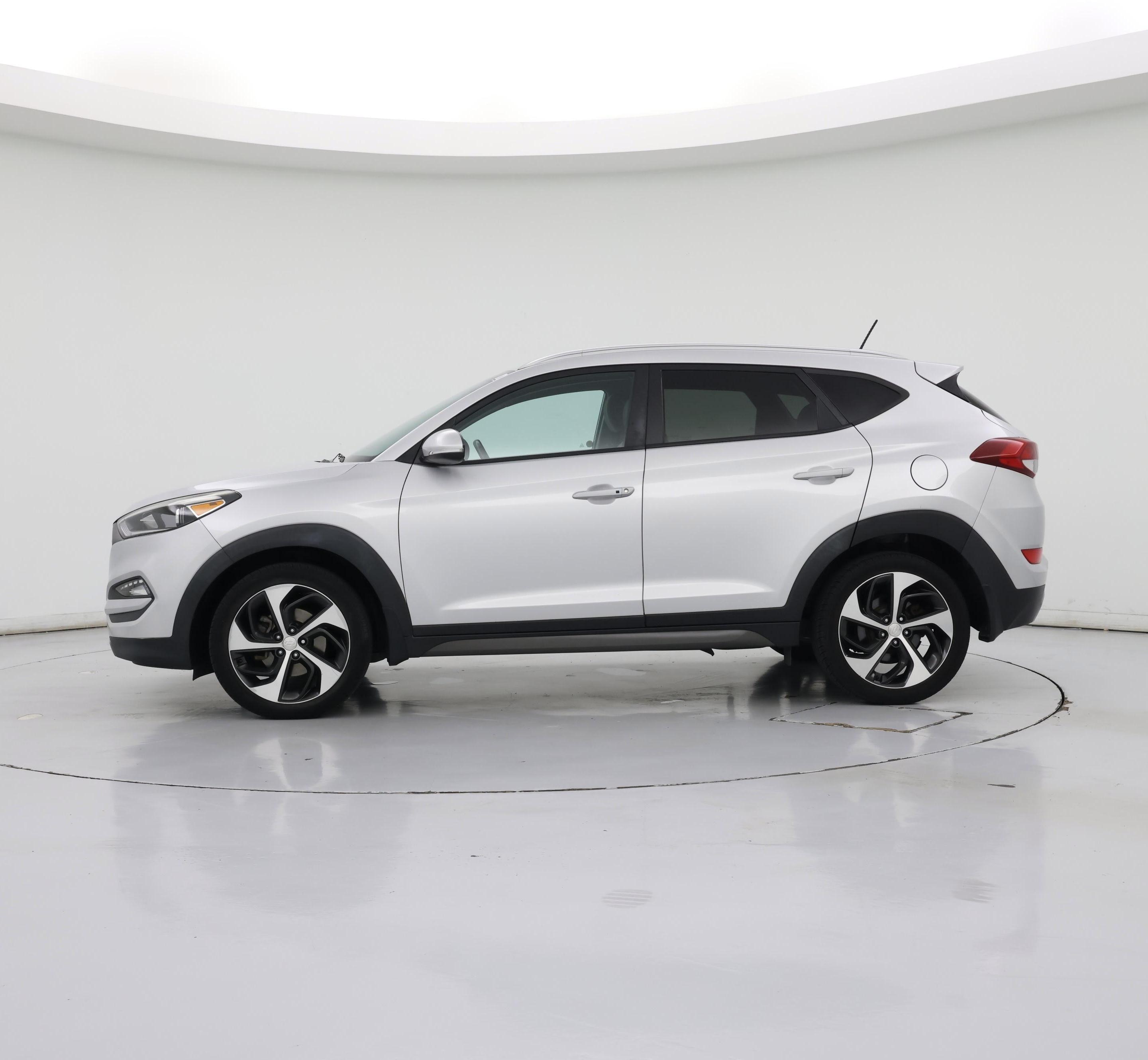 Thumbnail: 2016 Hyundai Tucson - 3