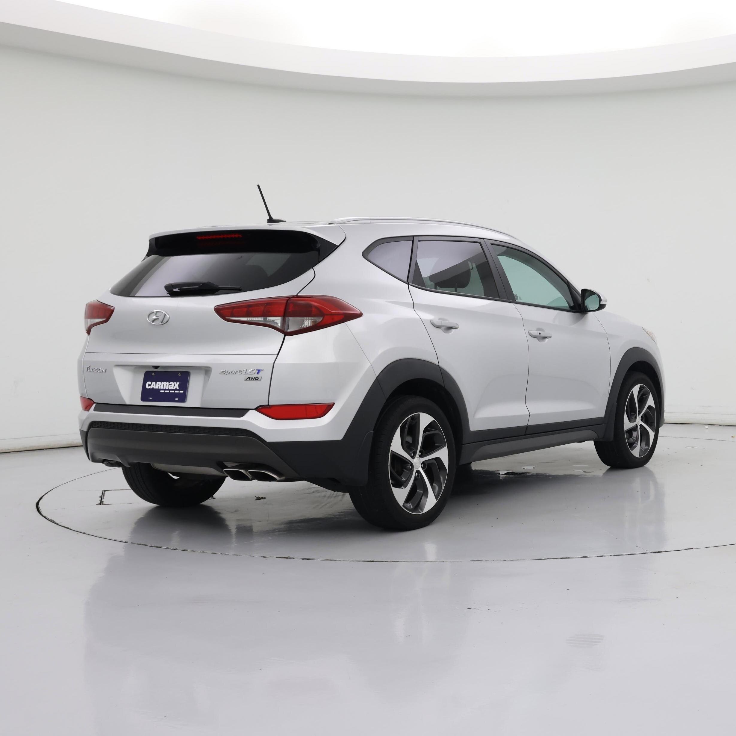 Thumbnail: 2016 Hyundai Tucson - 8