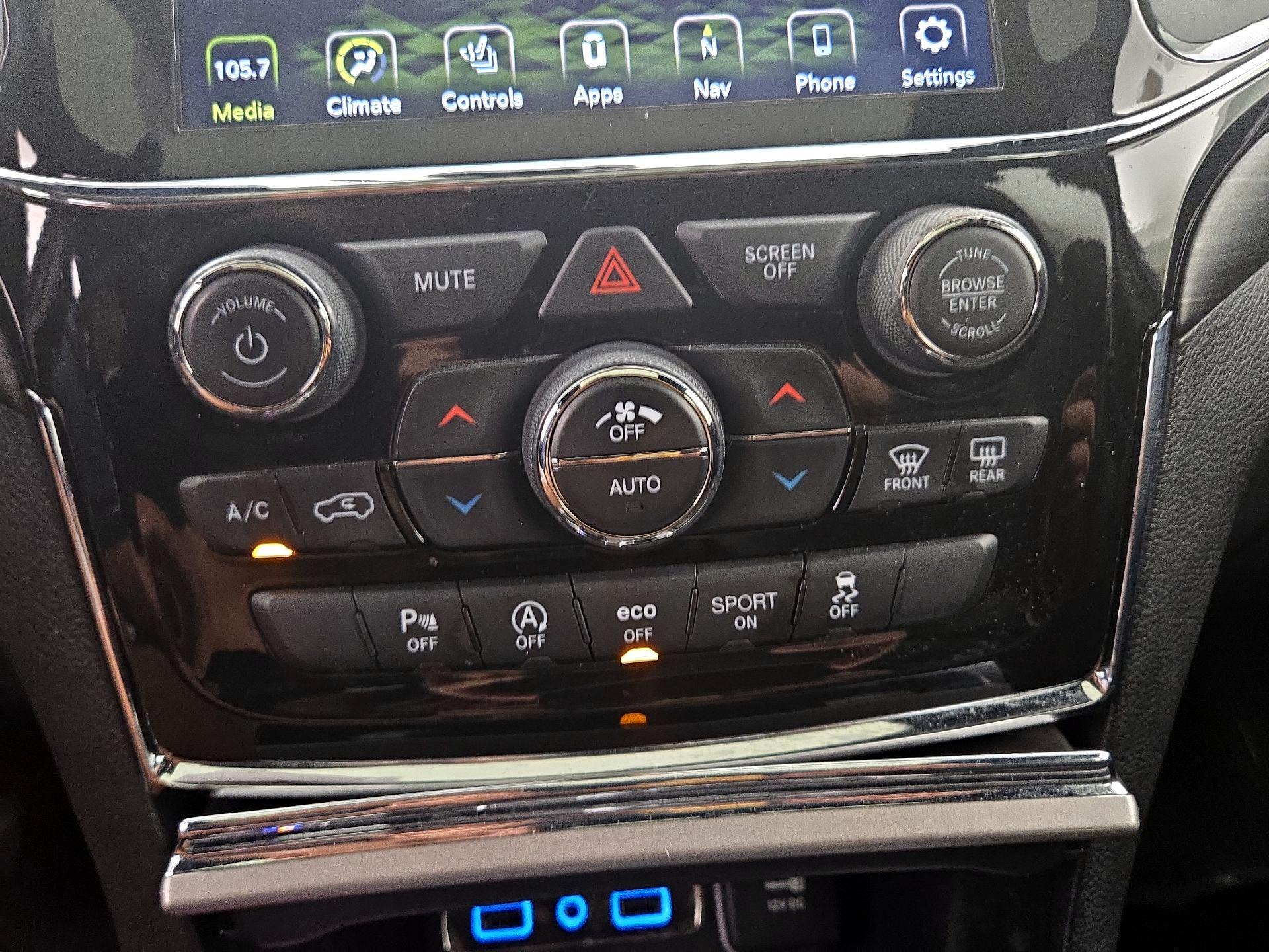 Thumbnail: 2021 Jeep Grand Cherokee - 17