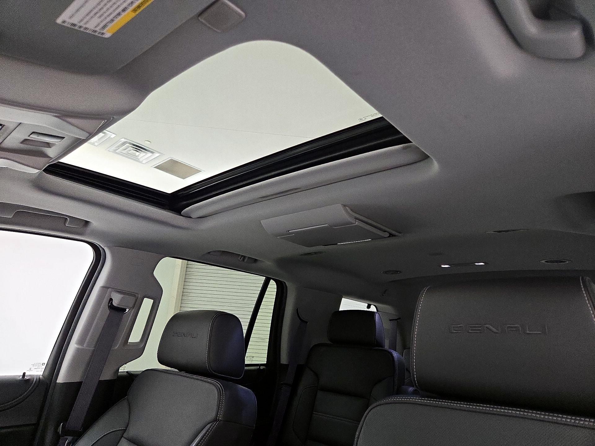 Thumbnail: 2017 GMC Yukon - 20