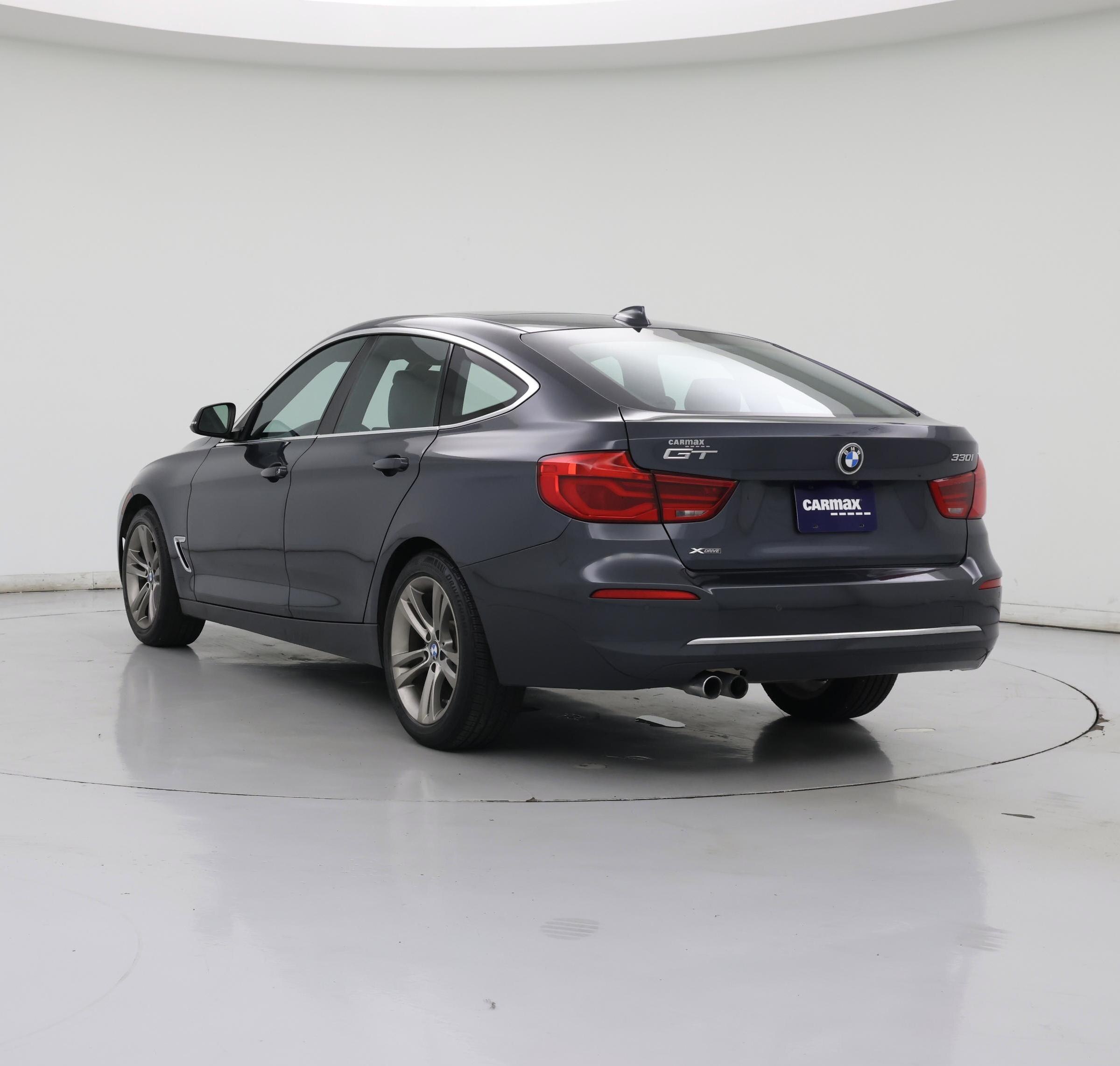 Thumbnail: 2017 BMW 3 Series - 2