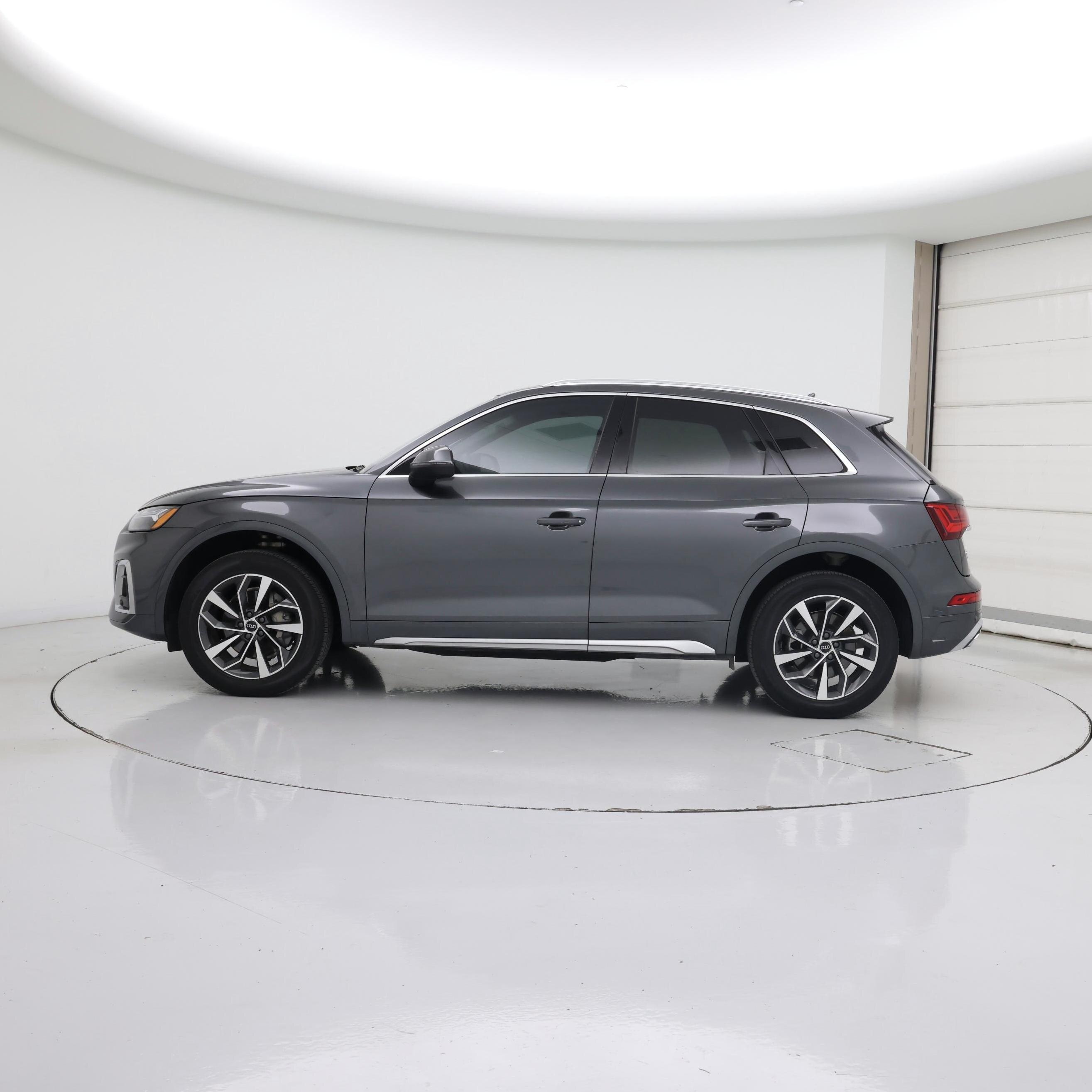 Thumbnail: 2022 Audi Q5 - 3