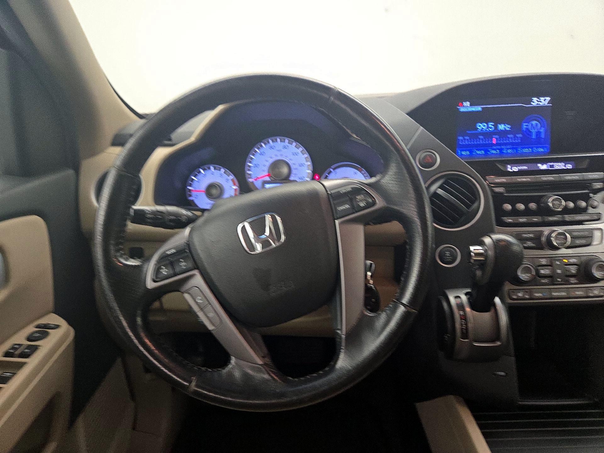 Thumbnail: 2013 Honda Pilot - 10