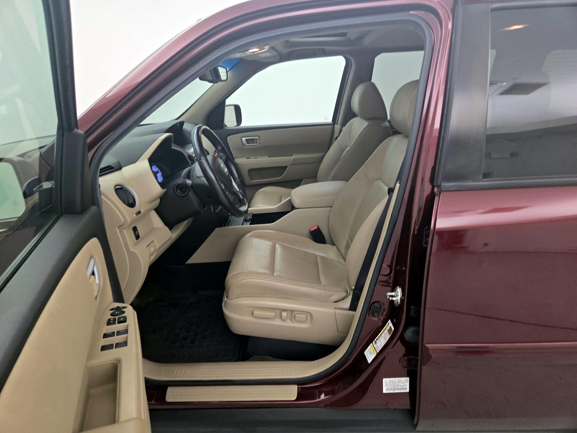 Thumbnail: 2013 Honda Pilot - 11