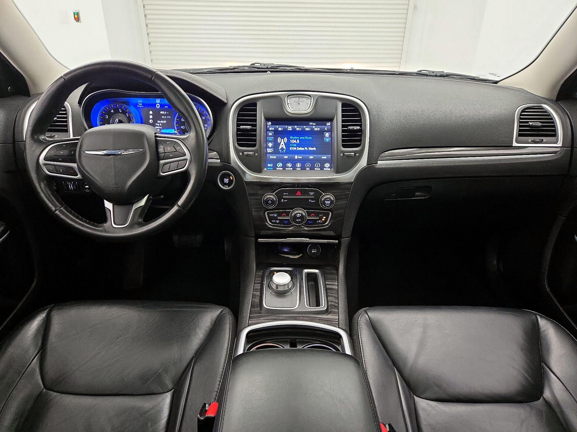 Thumbnail: 2021 Chrysler 300 - 9