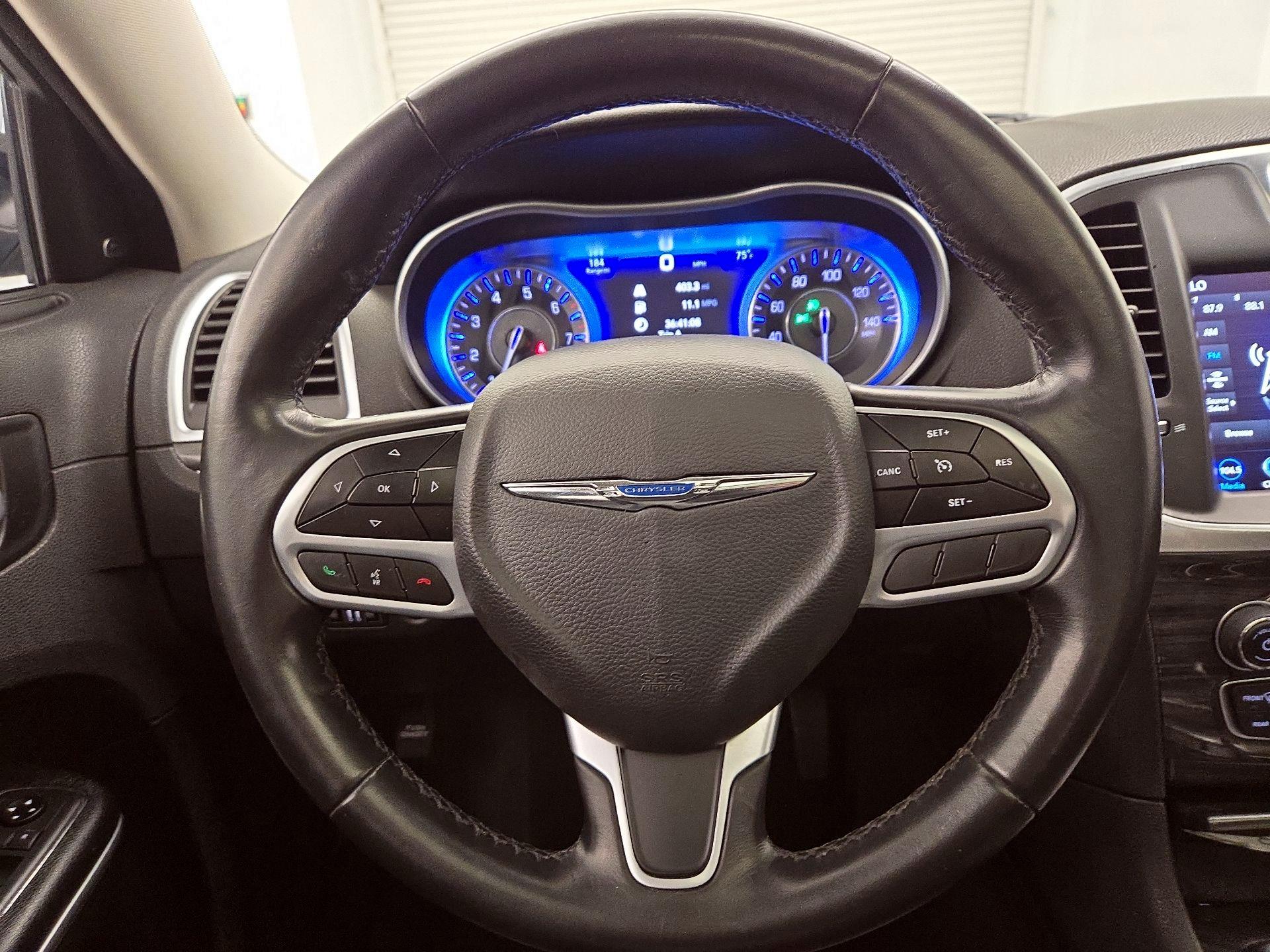 Thumbnail: 2021 Chrysler 300 - 10
