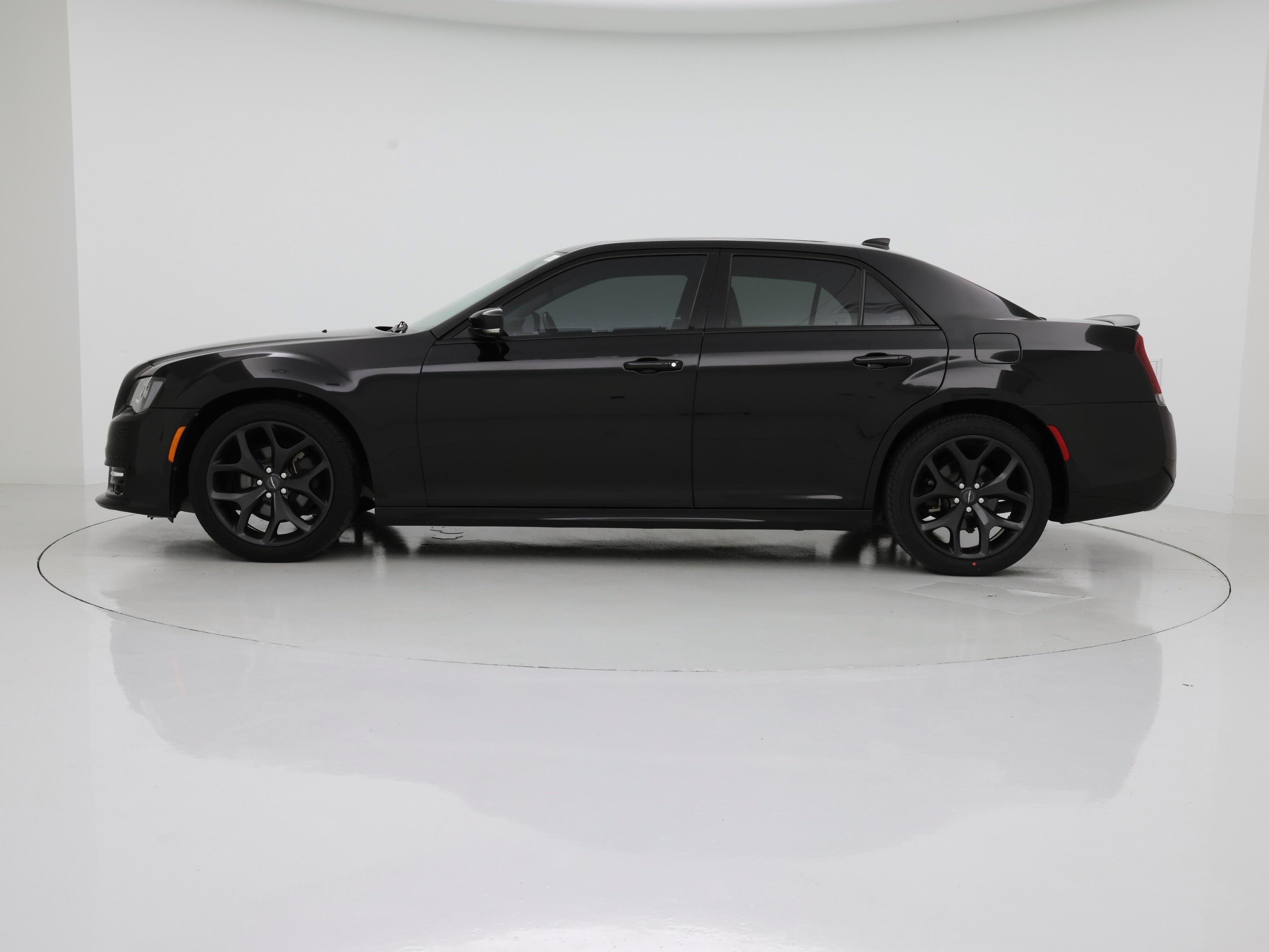 Thumbnail: 2021 Chrysler 300 - 3