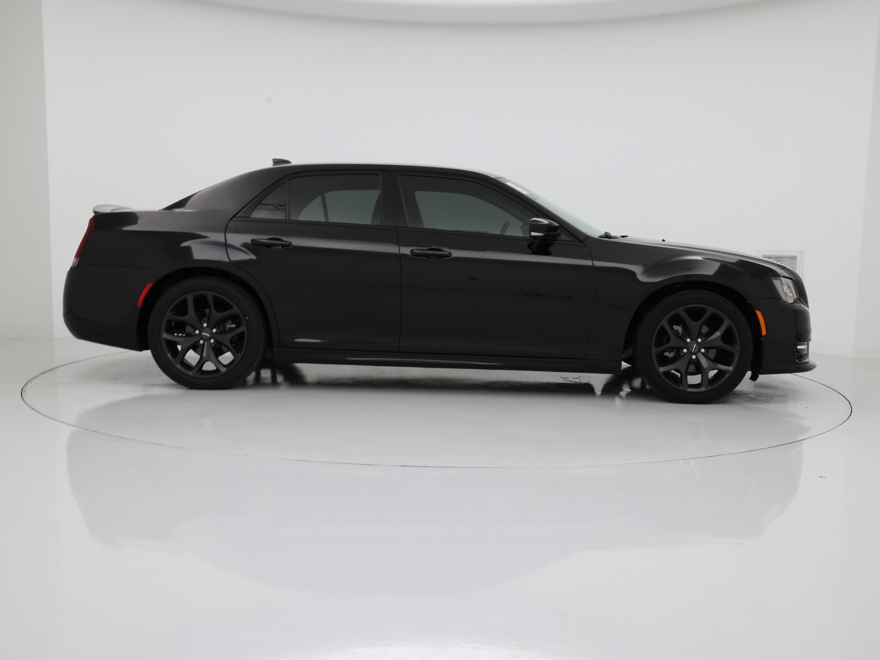 Thumbnail: 2021 Chrysler 300 - 7