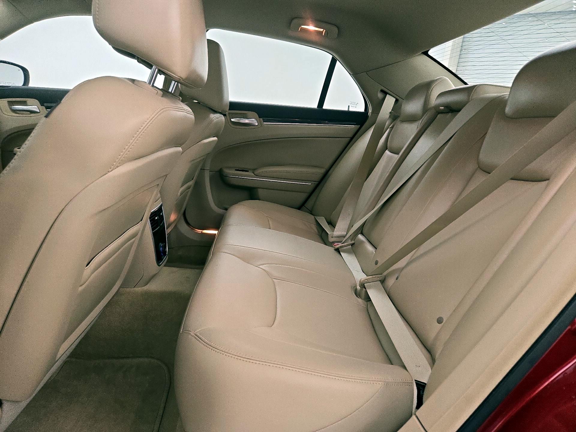 Thumbnail: 2014 Chrysler 300 - 20