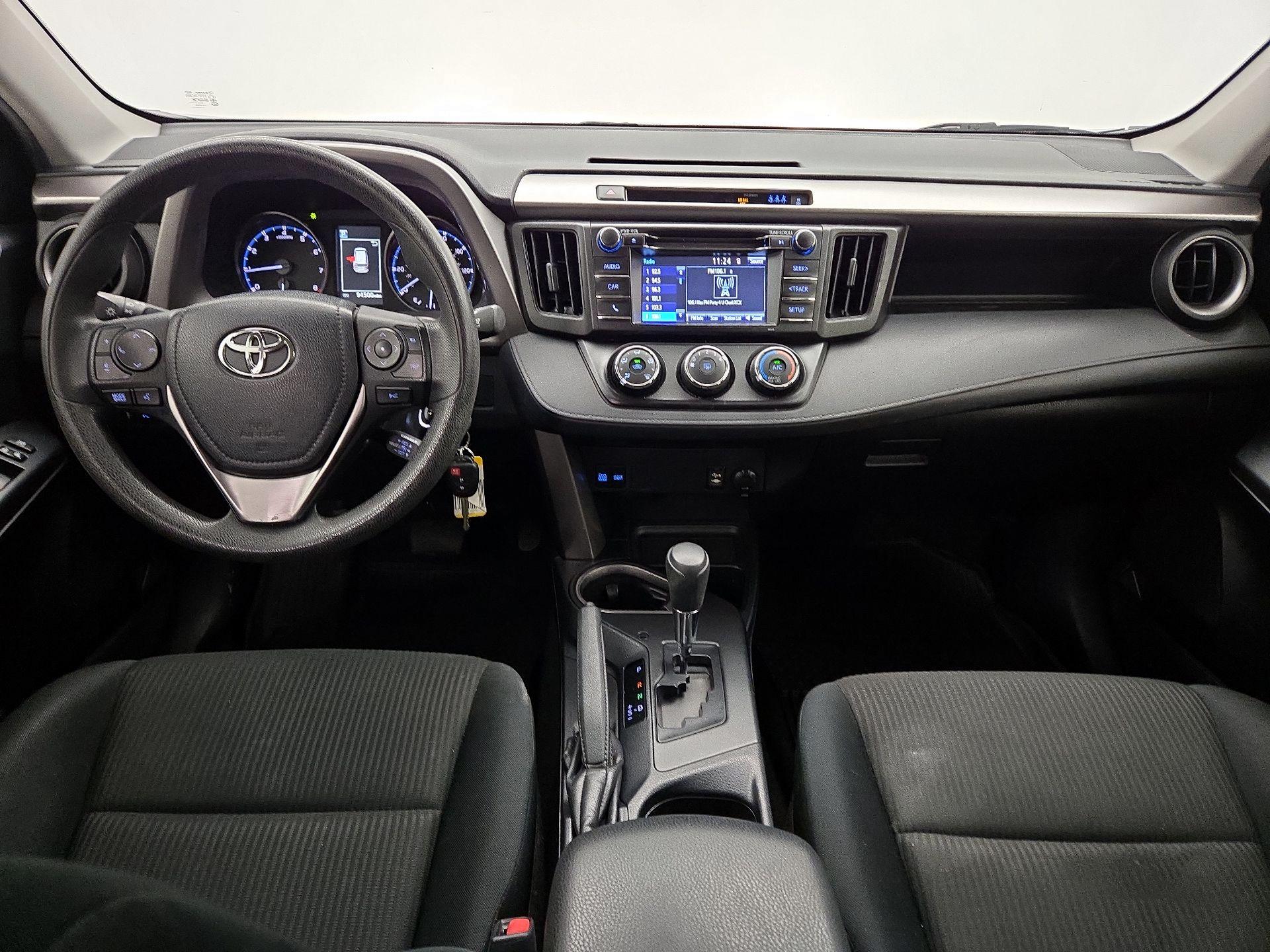 Thumbnail: 2017 Toyota RAV4 - 9