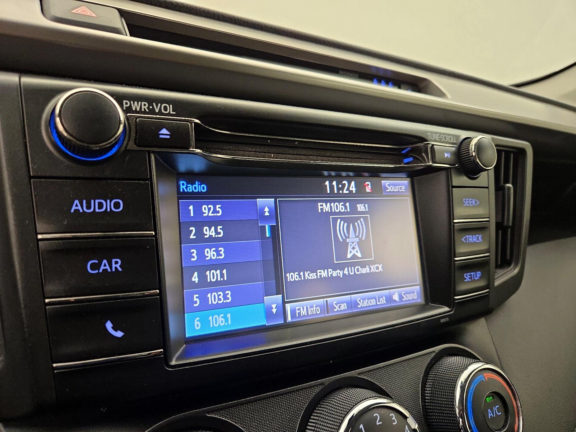 Thumbnail: 2017 Toyota RAV4 - 15