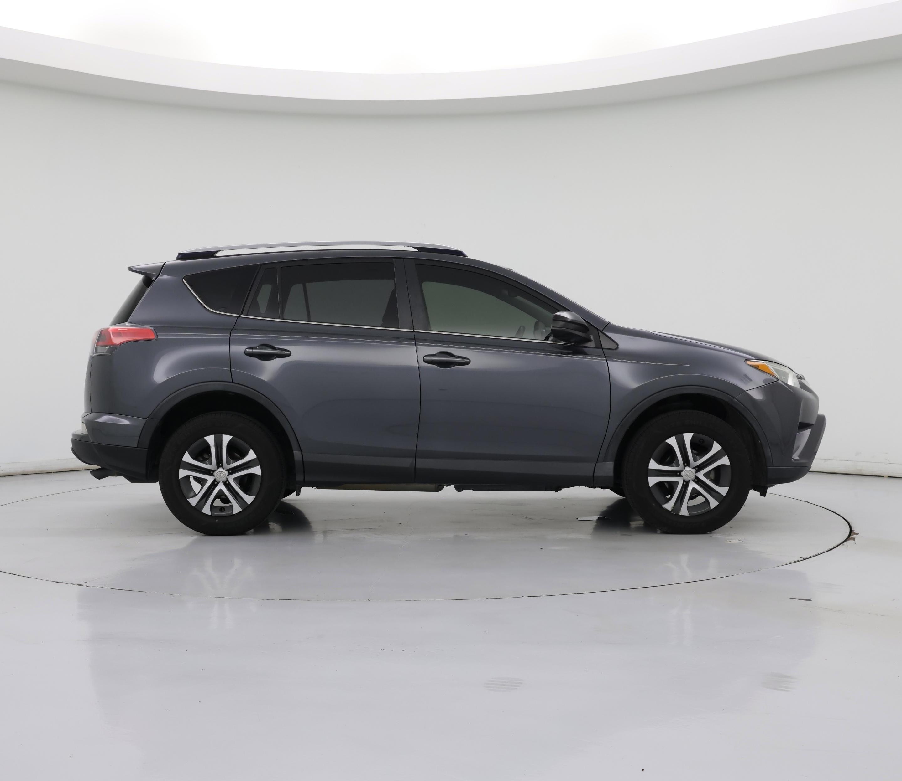Thumbnail: 2017 Toyota RAV4 - 7