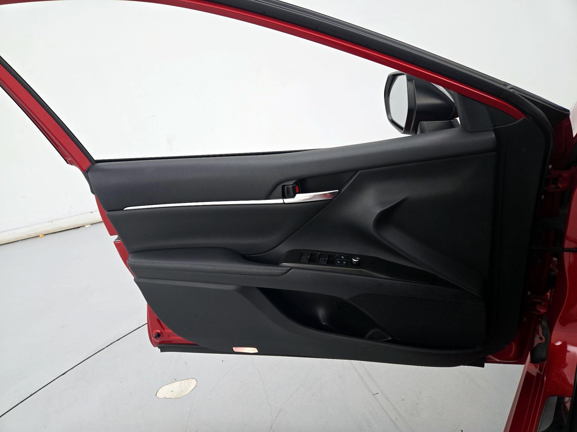Thumbnail: 2021 Toyota Camry - 12