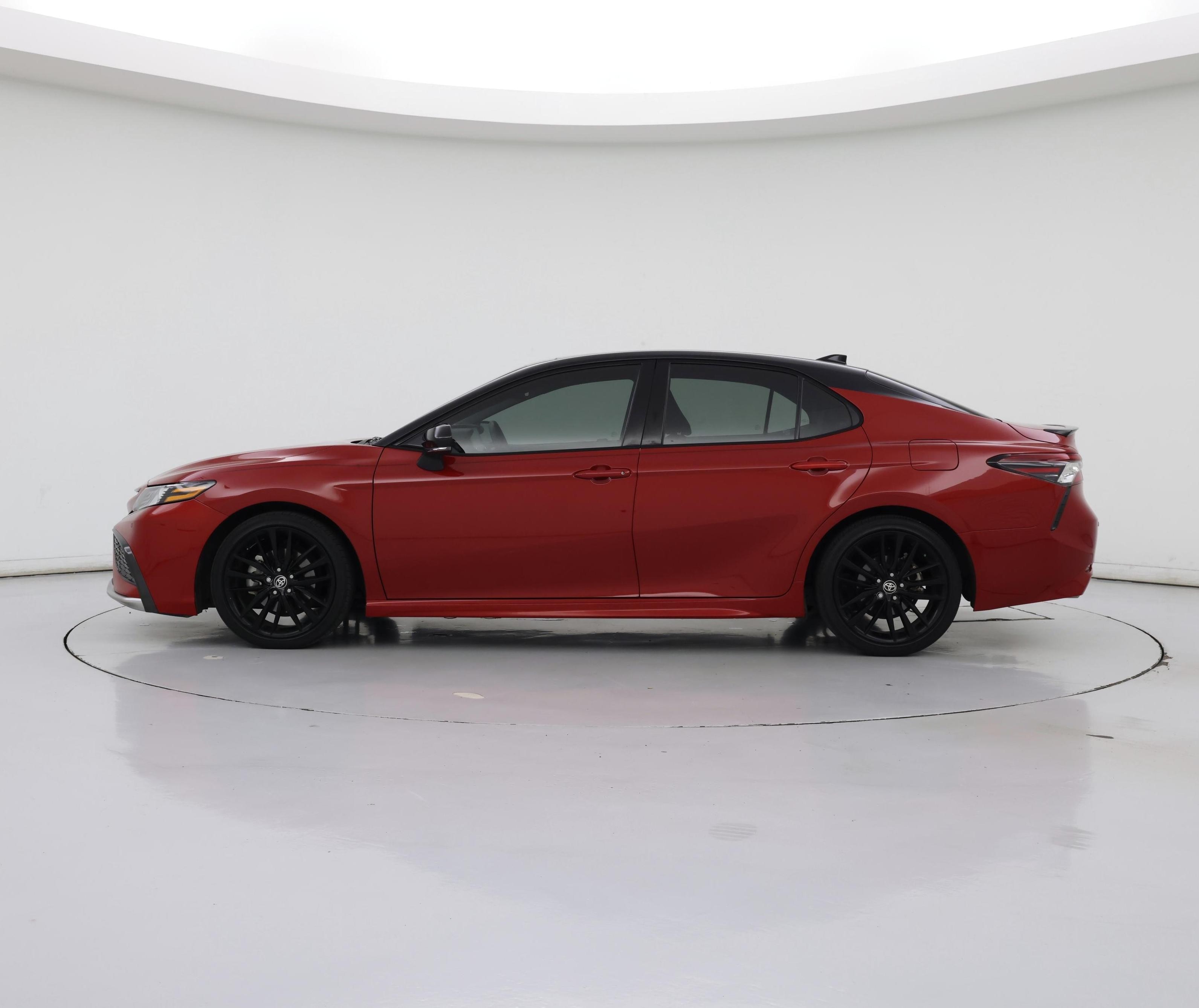 Thumbnail: 2021 Toyota Camry - 3