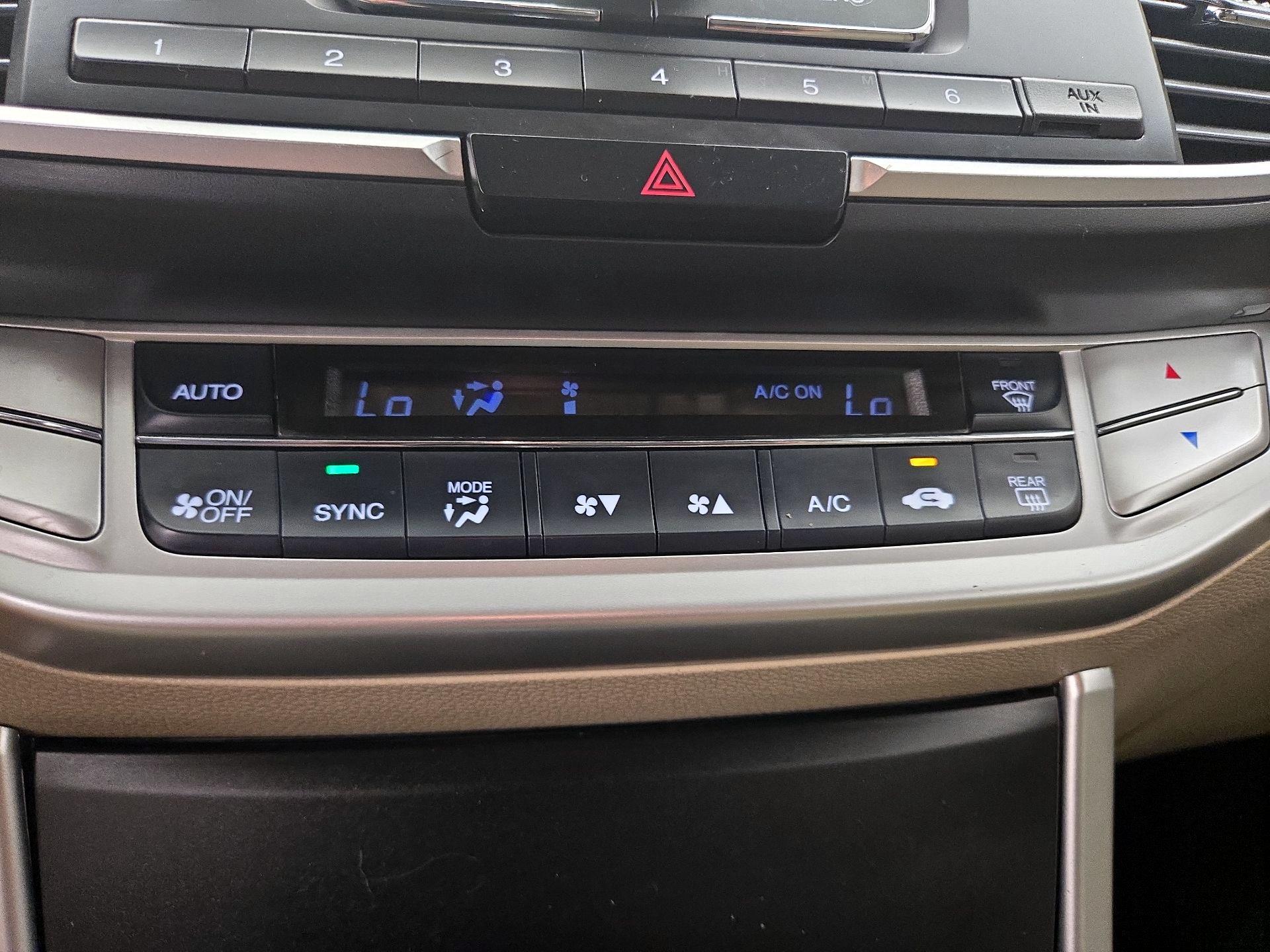 Thumbnail: 2015 Honda Accord - 16