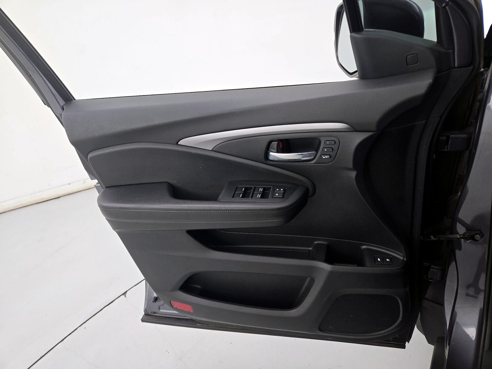 Thumbnail: 2021 Honda Pilot - 12