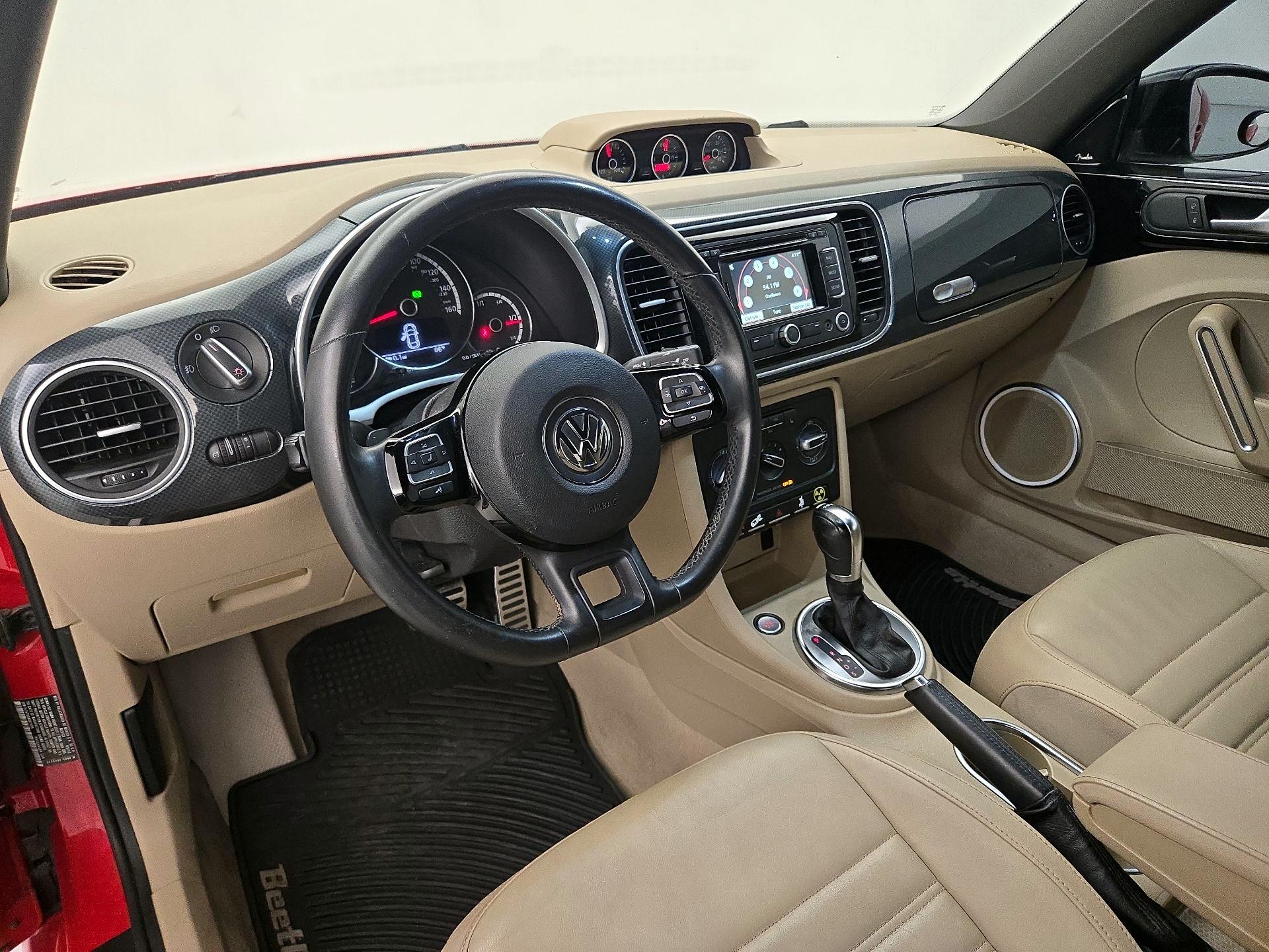 Thumbnail: 2013 Volkswagen Beetle - 9