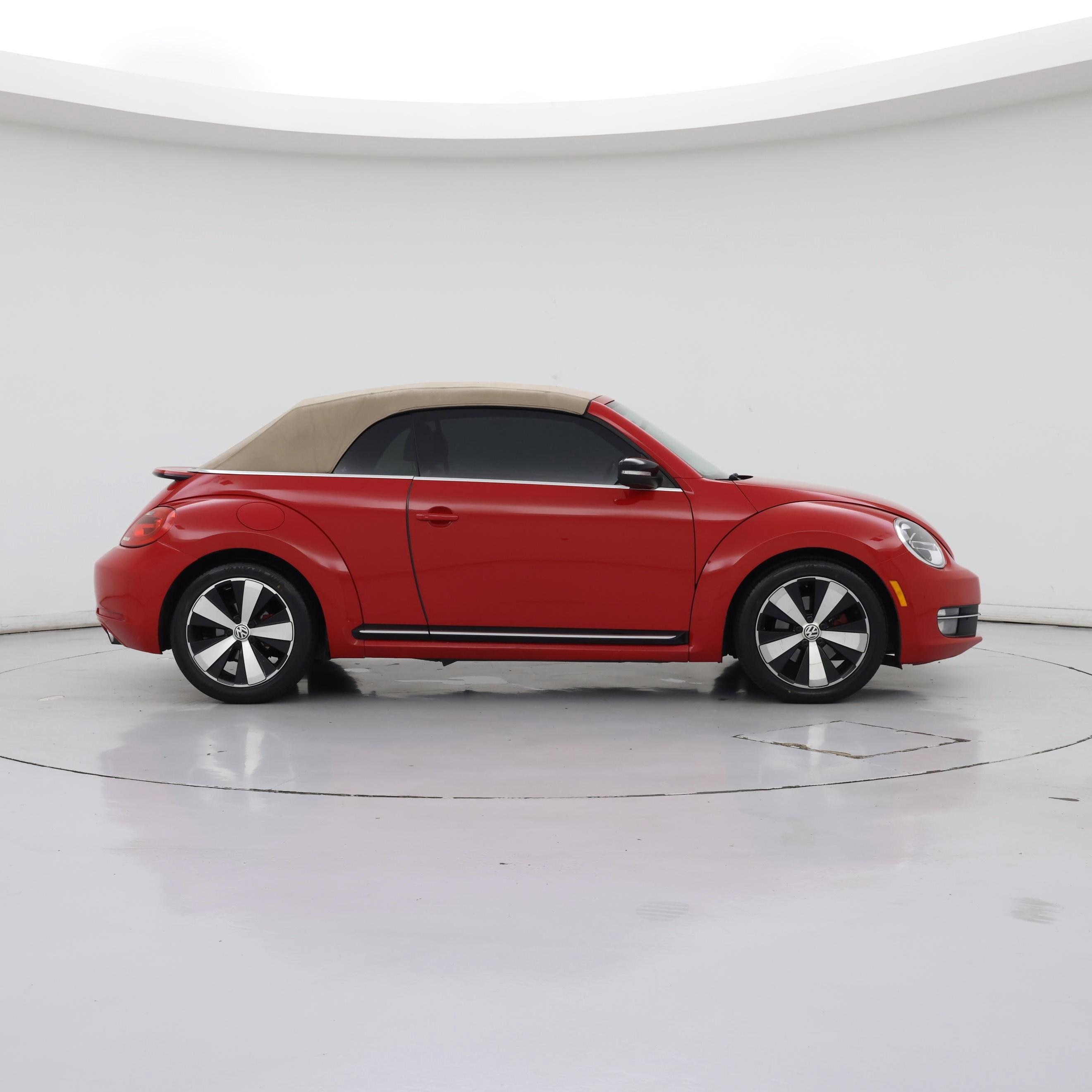 Thumbnail: 2013 Volkswagen Beetle - 7