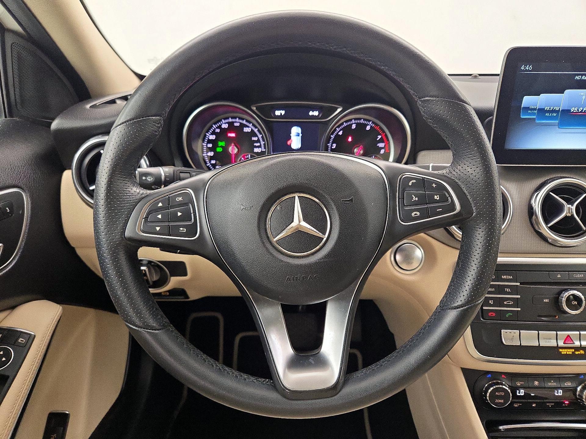 Thumbnail: 2018 Mercedes-Benz GLA - 10