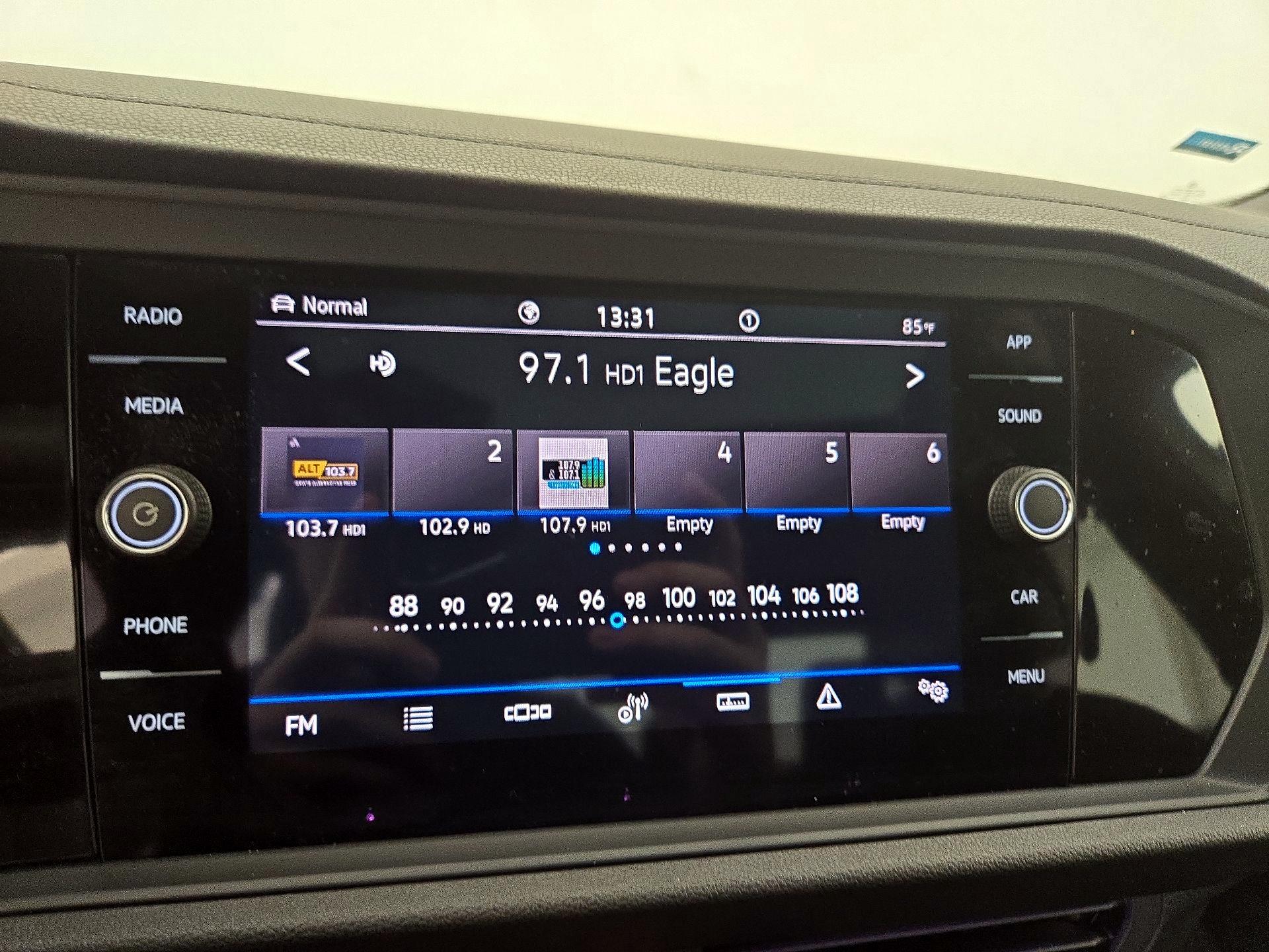 Thumbnail: 2023 Volkswagen Jetta - 14