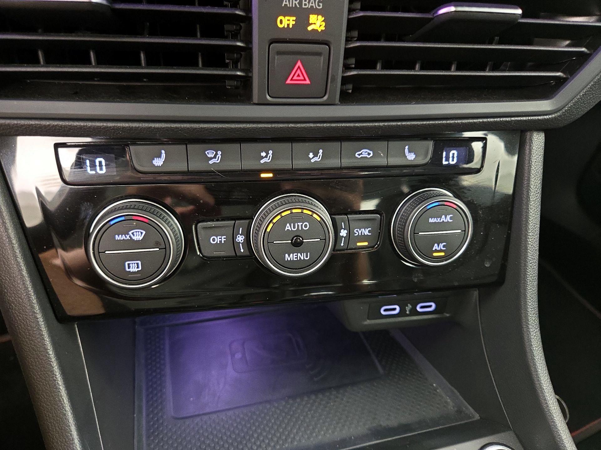 Thumbnail: 2023 Volkswagen Jetta - 15