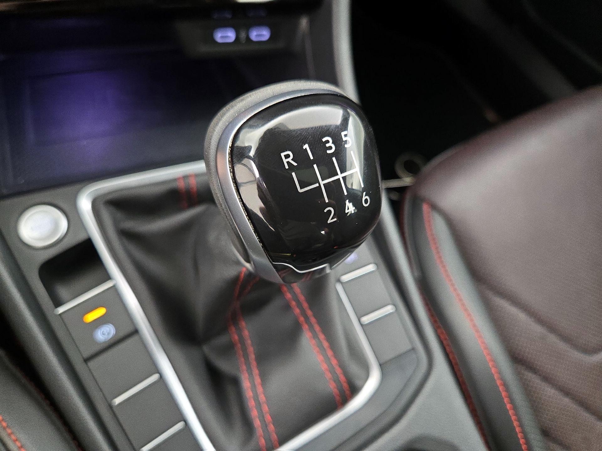 Thumbnail: 2023 Volkswagen Jetta - 16