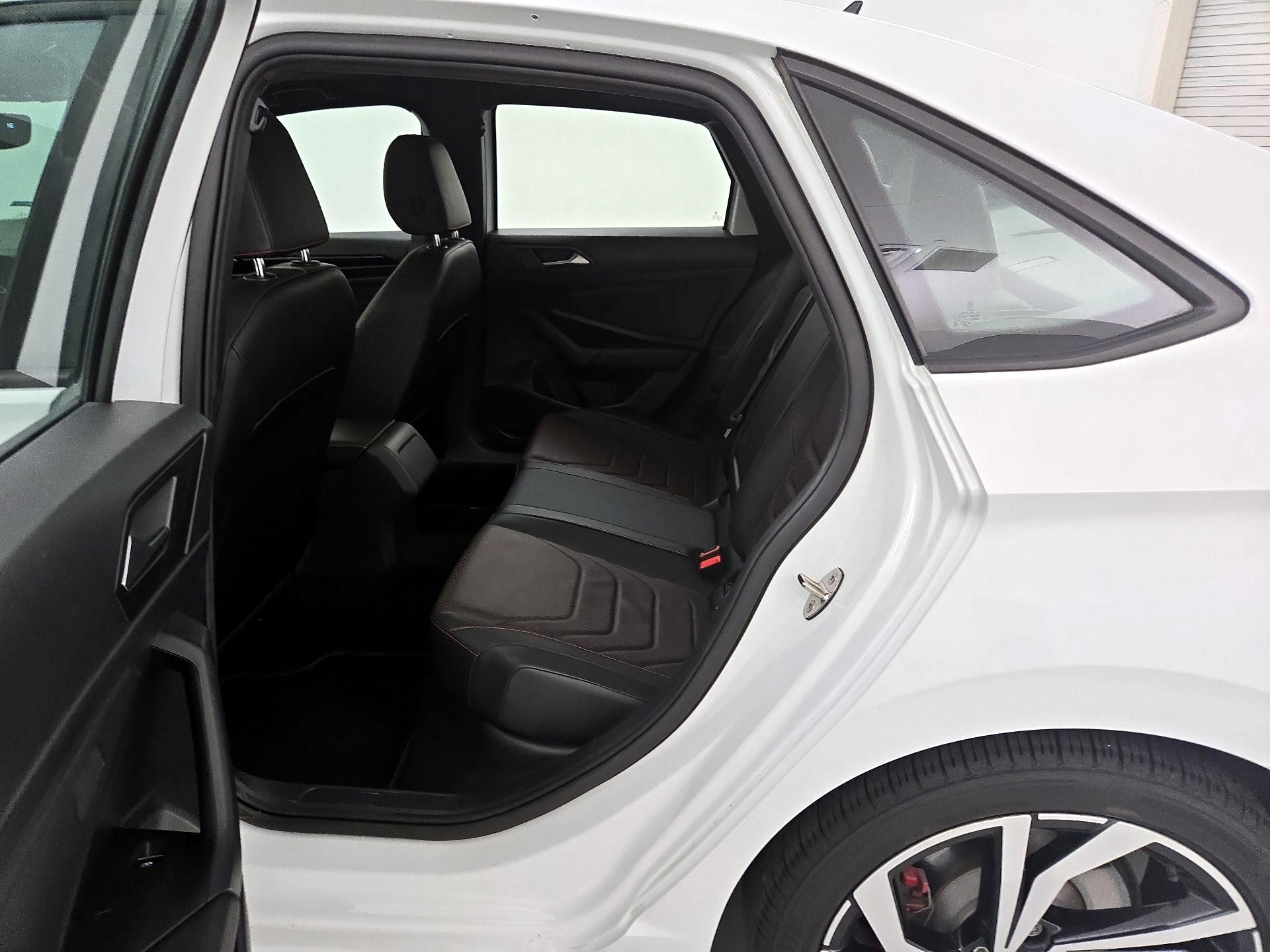 Thumbnail: 2023 Volkswagen Jetta - 19