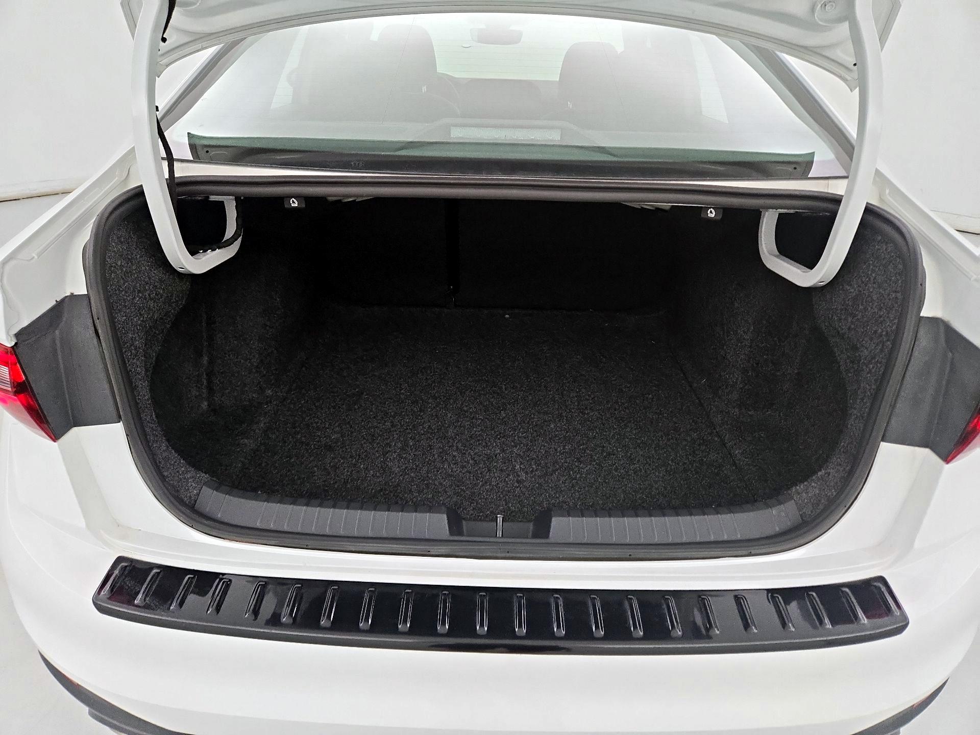 Thumbnail: 2023 Volkswagen Jetta - 20