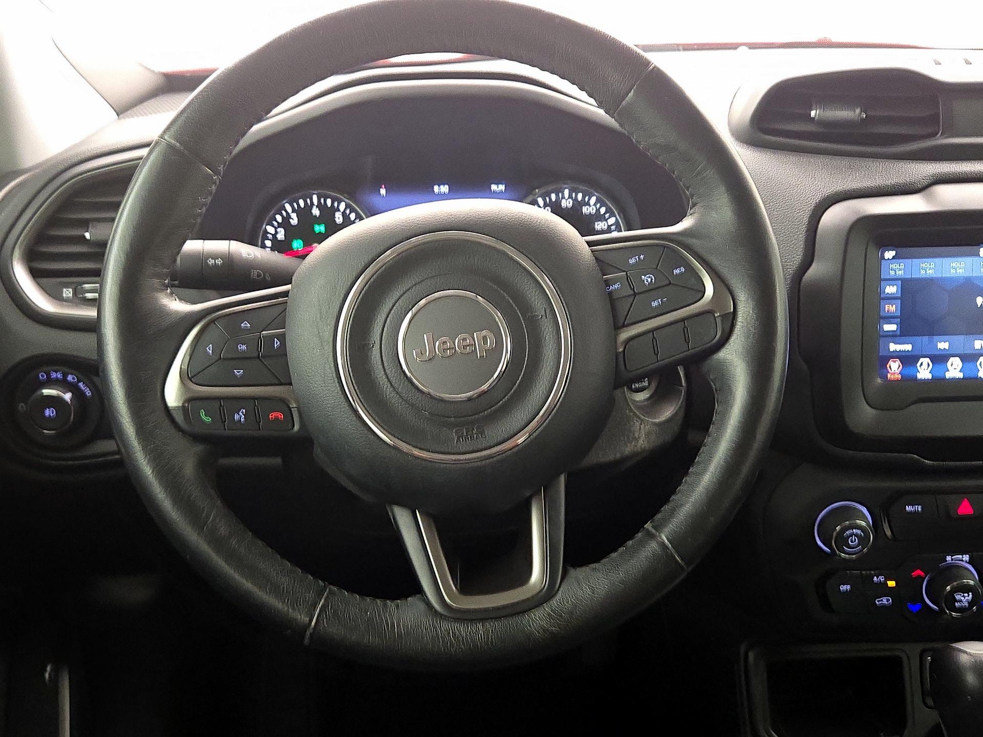 Thumbnail: 2018 Jeep Renegade - 10