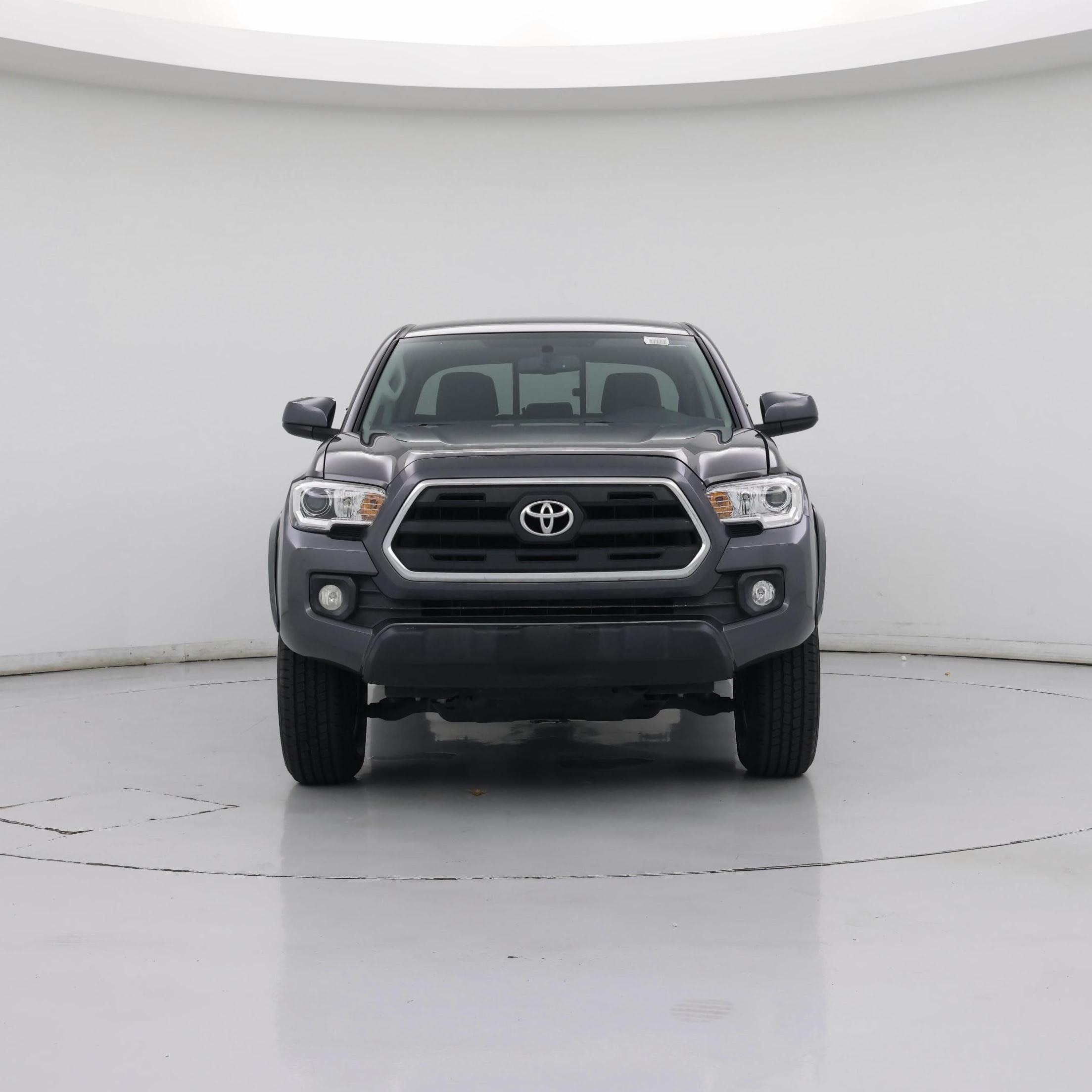 Thumbnail: 2017 Toyota Tacoma - 5