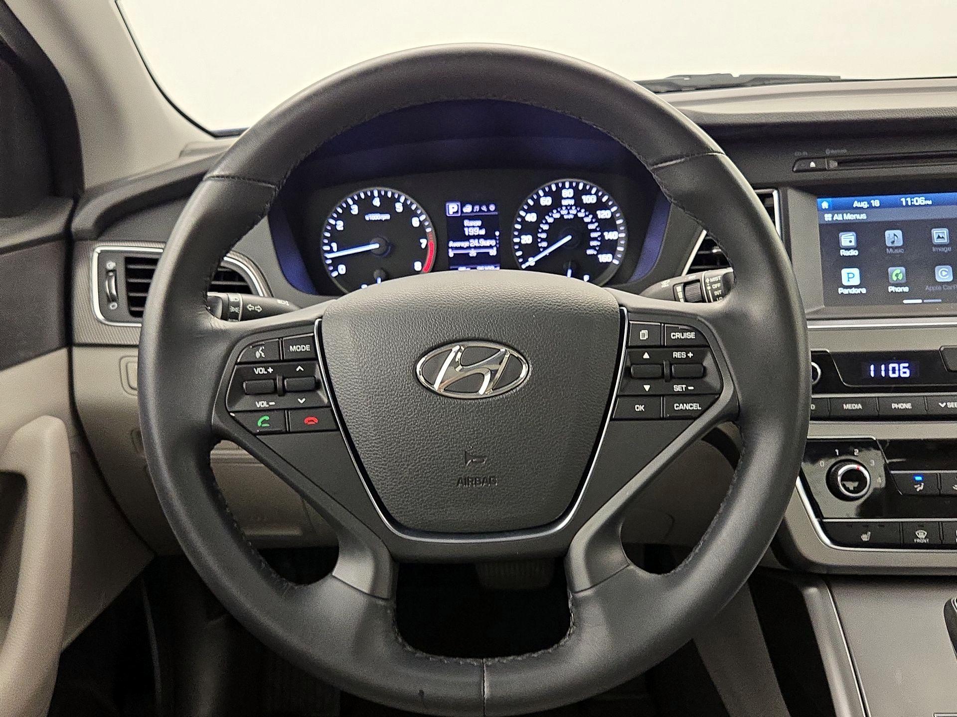 Thumbnail: 2017 Hyundai Sonata - 10