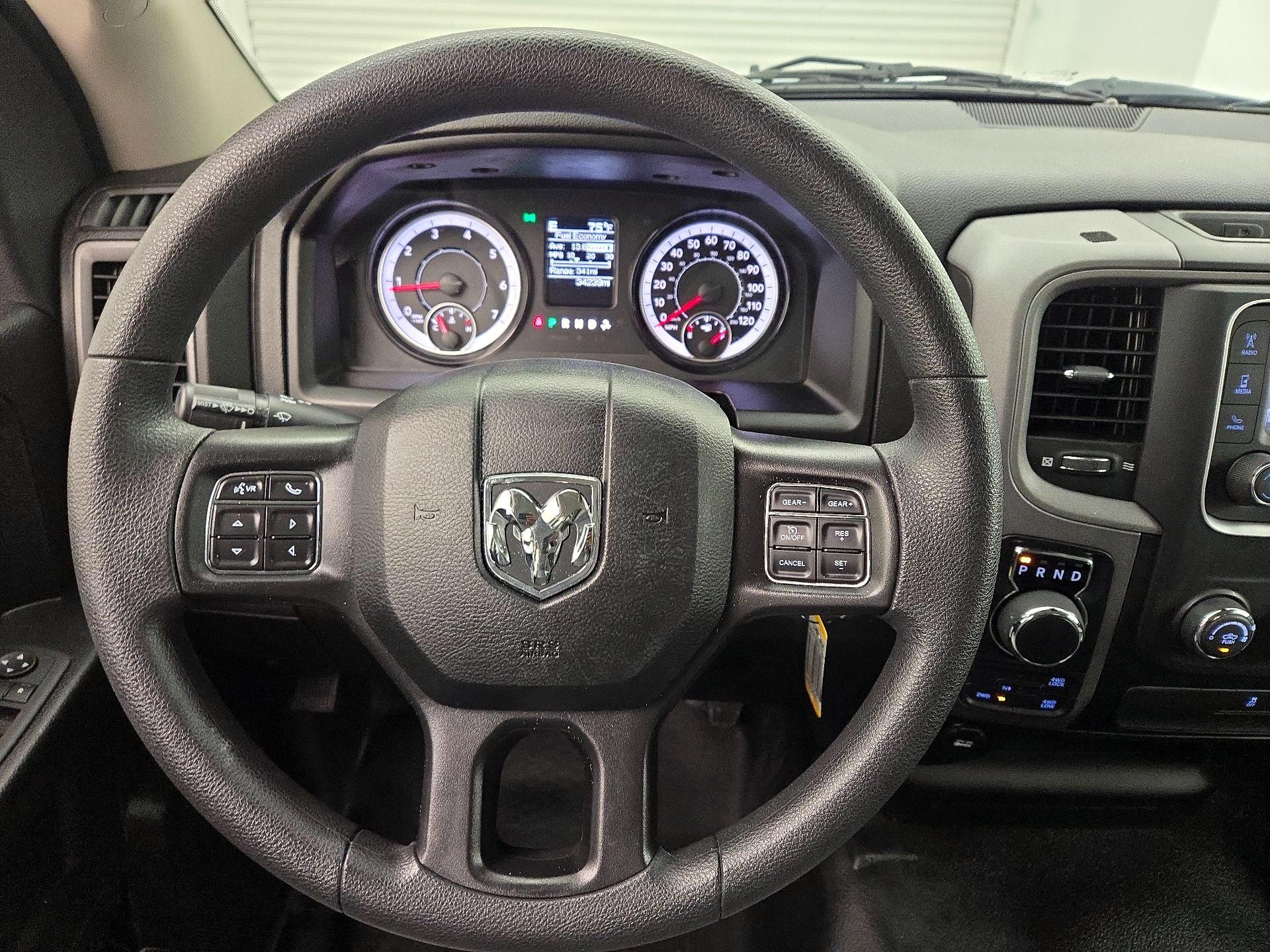 Thumbnail: 2022 RAM 1500 Classic - 10